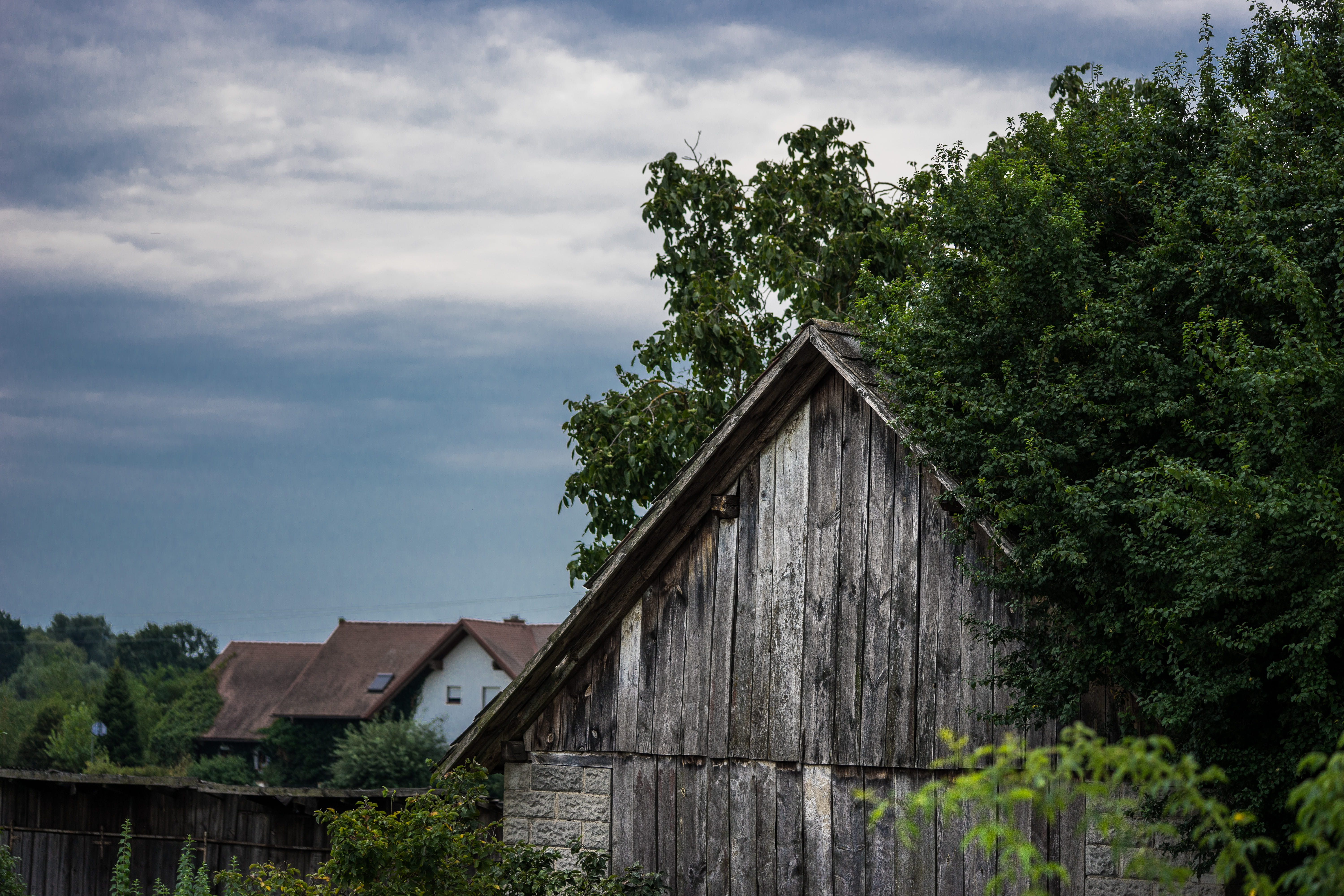 building exterior, built structure, wood, clouds, tree, building, cloud - sky, no people, house, outdoors, growth, day, heiligenbrunn gh krutzler, branches, HD Wallpaper