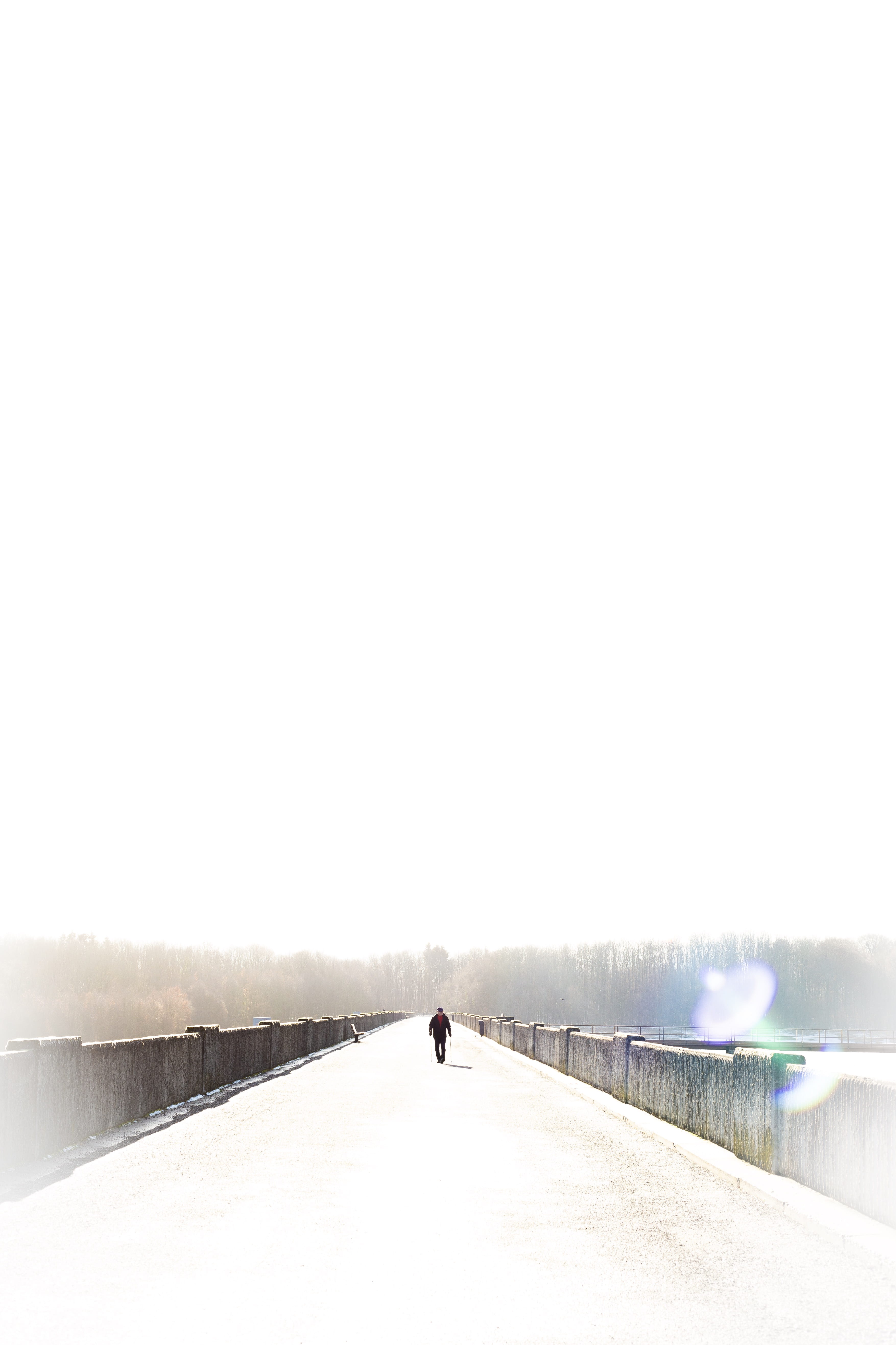 alone, outdoors, the way forward, winter, men, one person, real people, sky, copy space, lifestyles, snow, canon, rear view, lake, reflexion, clear sky, Phone HD Wallpaper