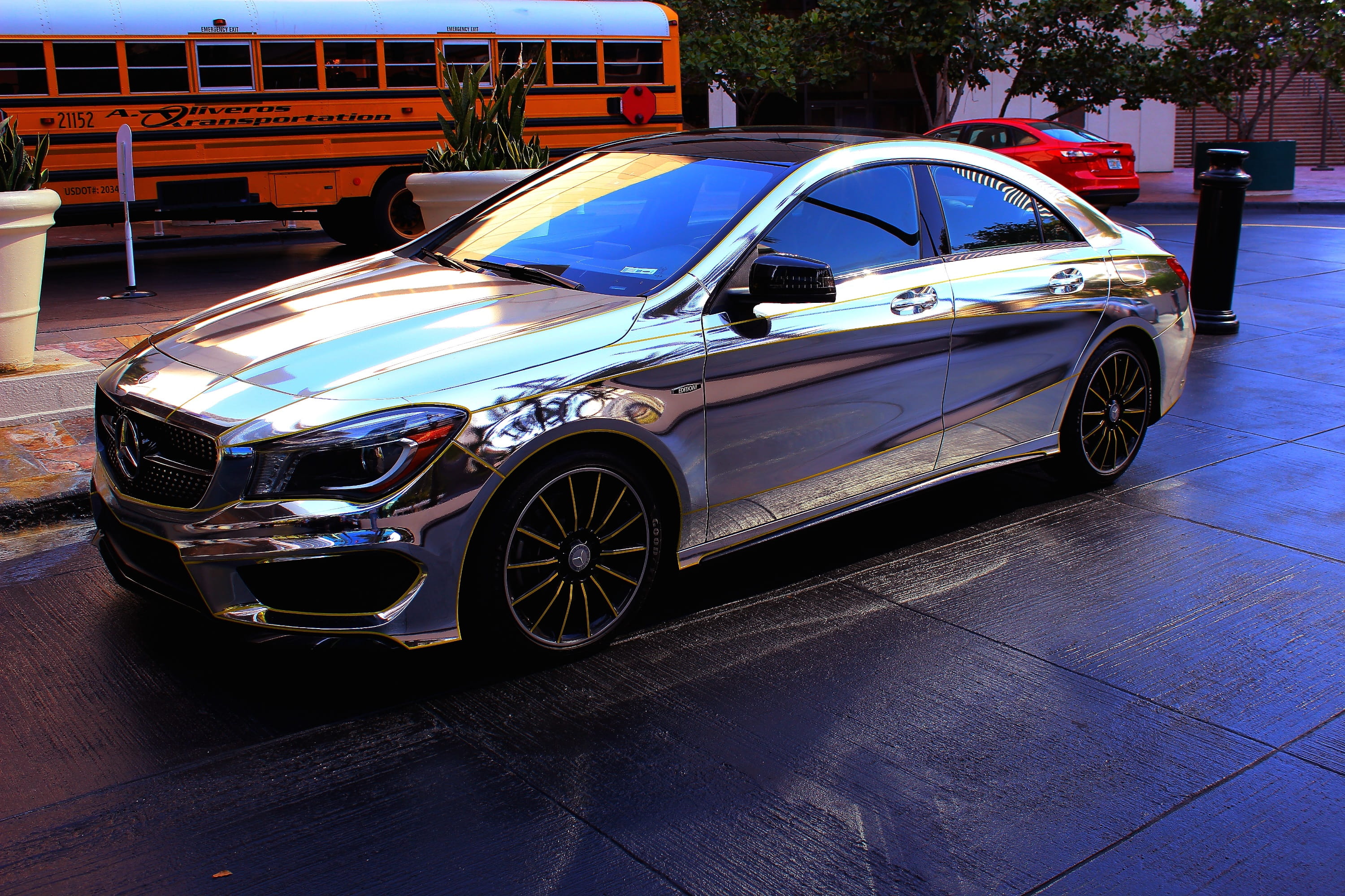 architecture, wheel, chrome, vintage car, motor vehicle, luxury, car, sports car, reflexion, transportation, daimler, 2K, street, automobile, day, mercedes, HD Wallpaper