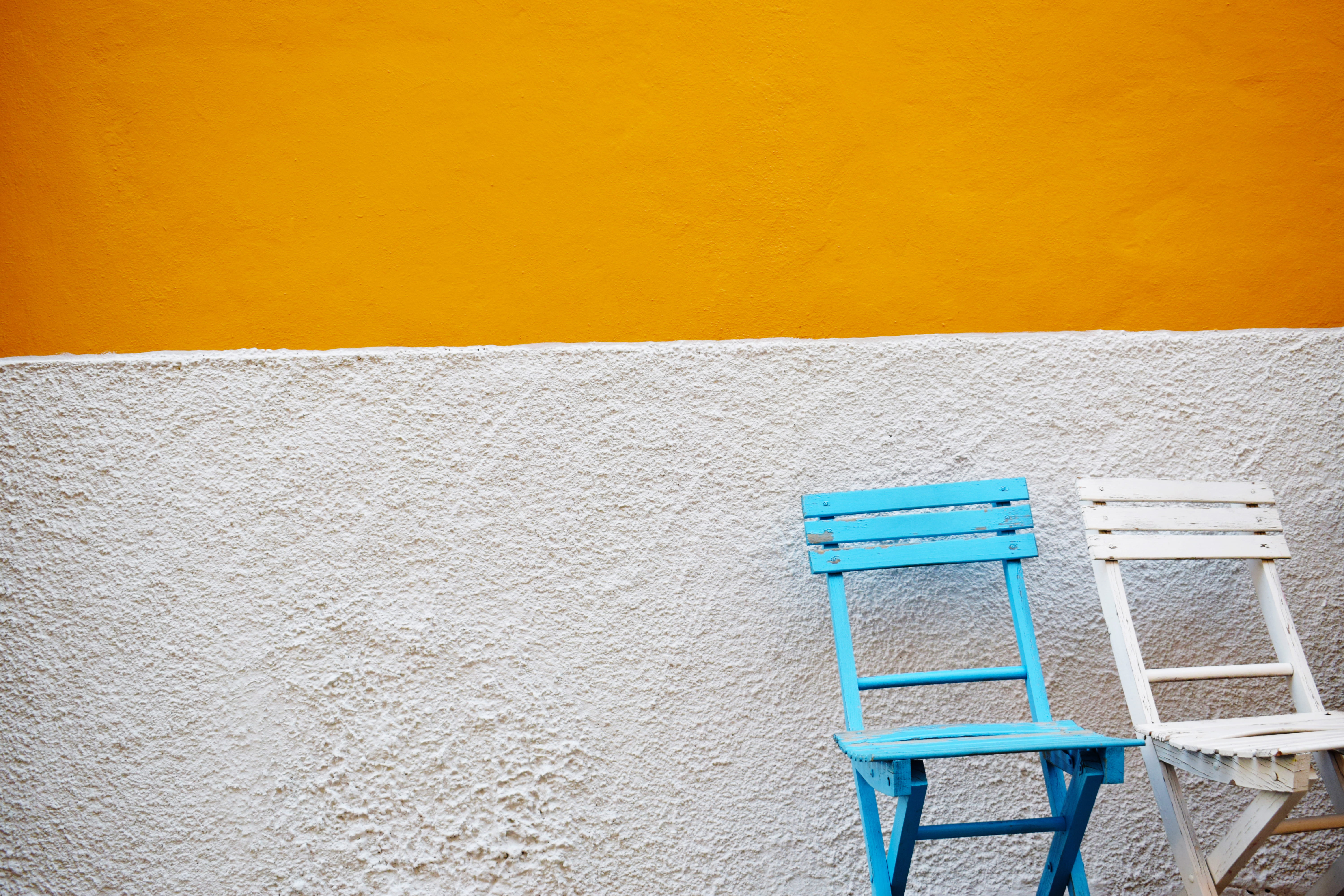wood - material, copy space, building exterior, concrete, texture, orange, group of objects, chairs, architecture, color, empty, chair, day, near, wall - building feature, HD Wallpaper