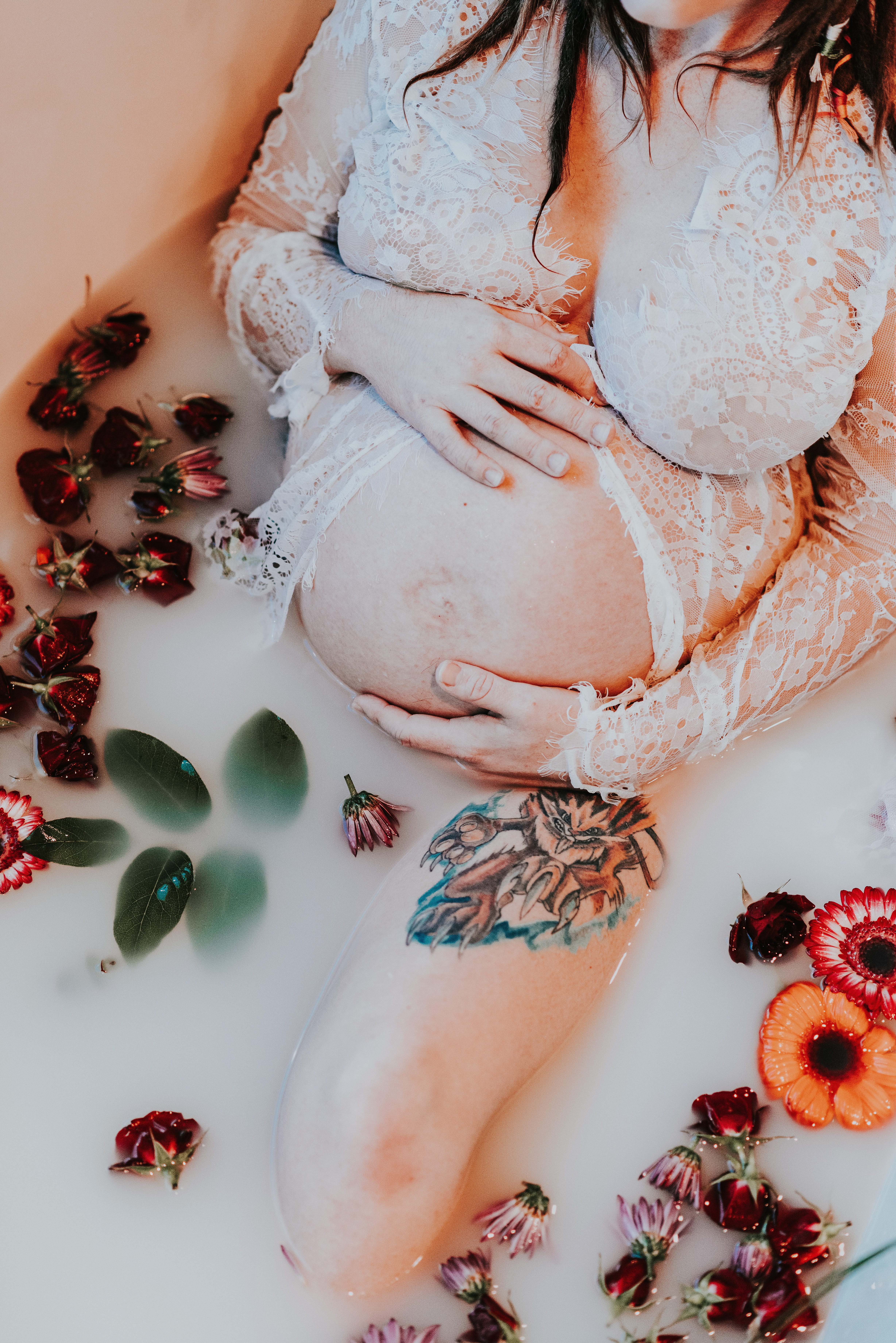 body part, adult, high angle view, young adult, human body part, womb, 5K, real people, food and drink, women, human abdomen, hand, woman, lifestyles, Phone HD Wallpaper