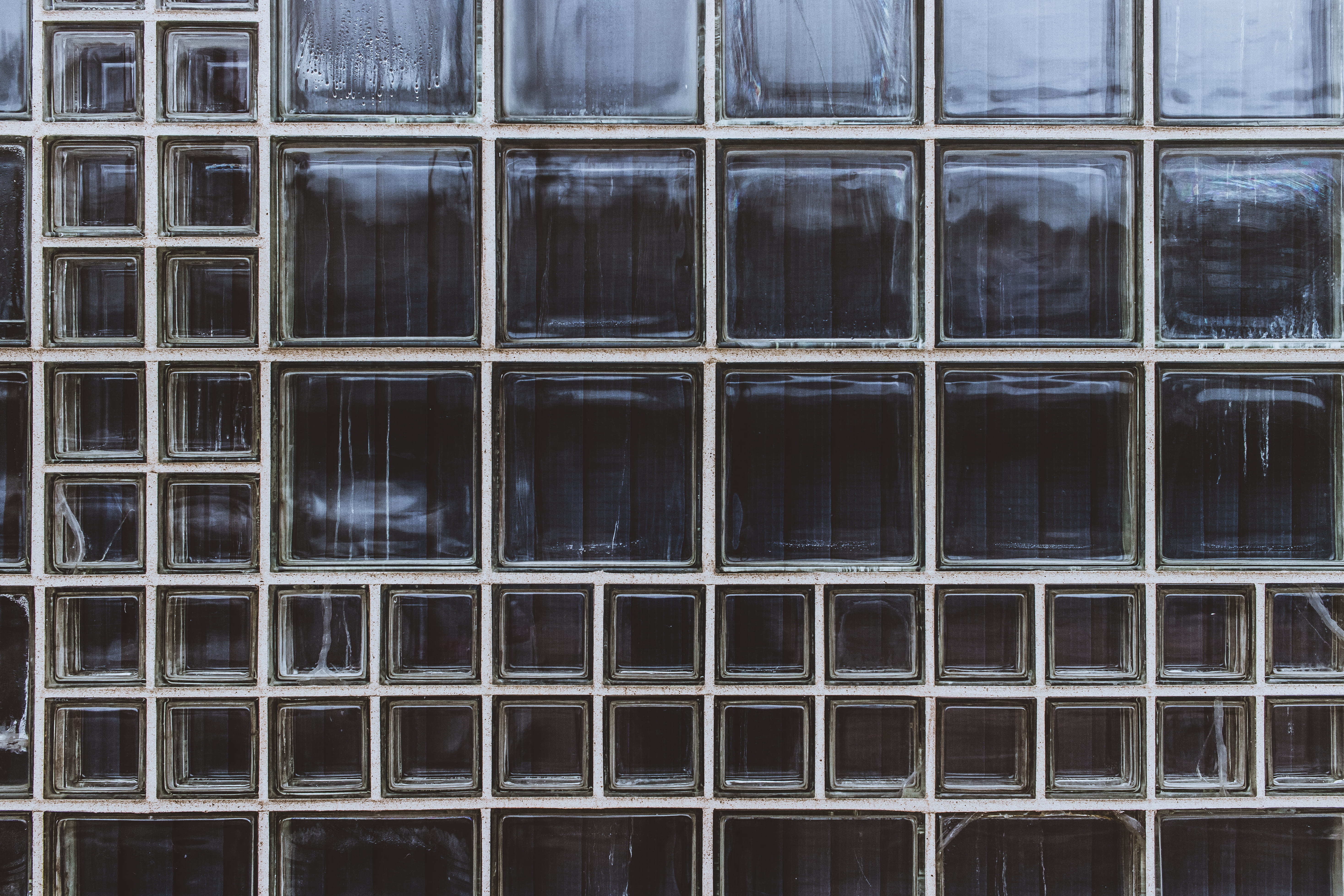glass, transparent, square, shape, block, day, architecture, window, photo, backgrounds, box, square shape, closeup, reflection, grid, built structure, HD Wallpaper