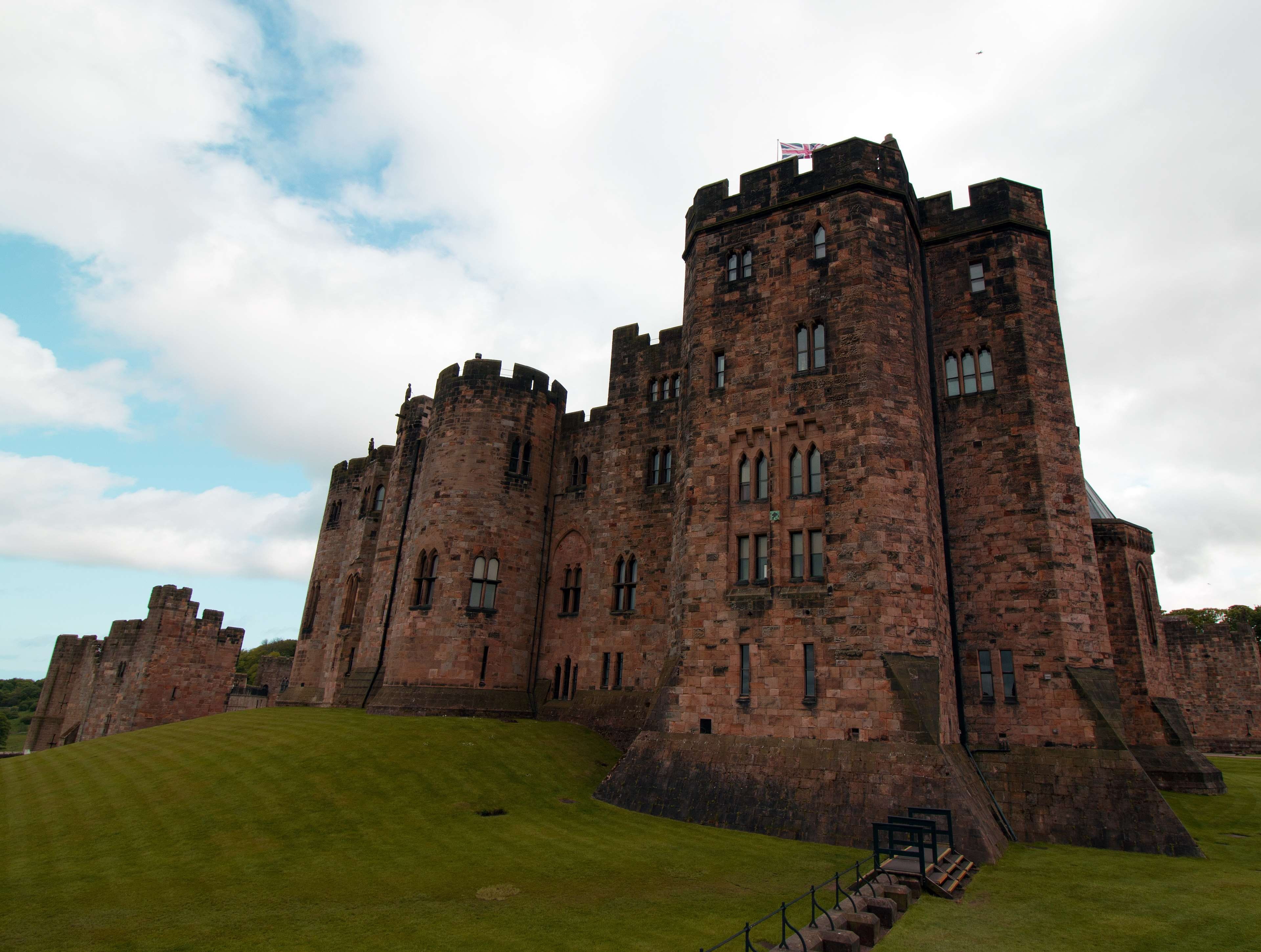 building exterior, archaeology, harry, ancient, abbey, nature, outdoors, ruined, the past, potter, building, architecture, sky, alnwick, medieval, tourism, HD Wallpaper