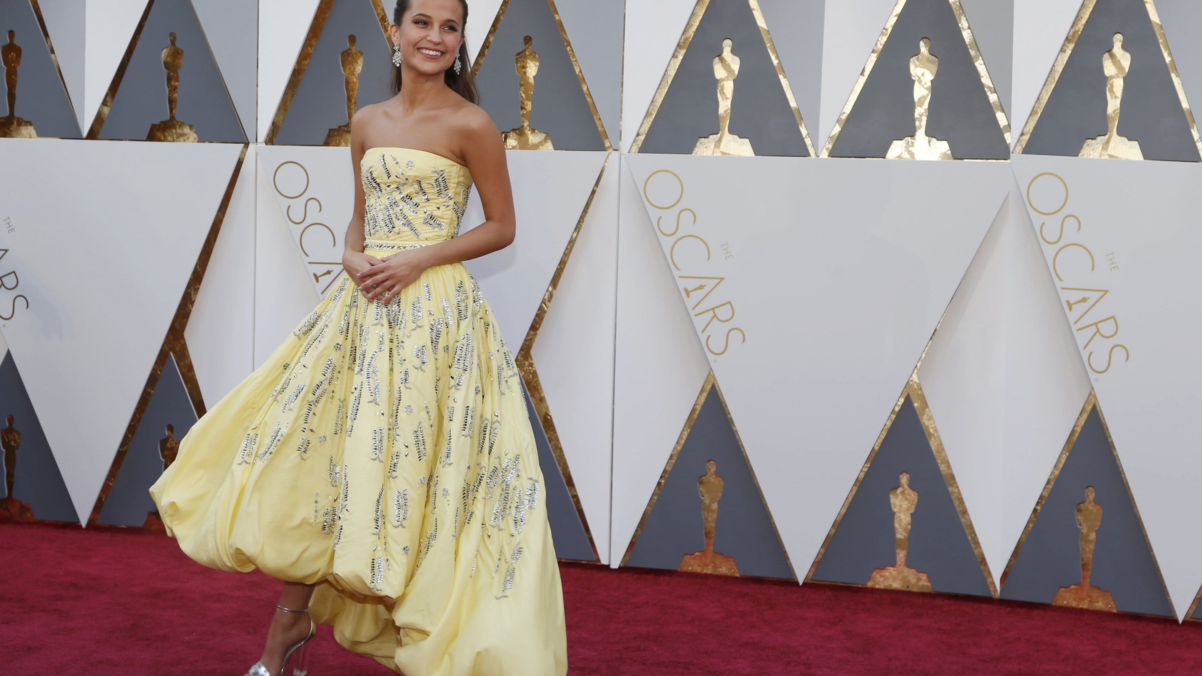 strapless, 4K, red carpet, Most popular celebs, actress, Oscar 2016, s, yellow, dress, Alicia Vikander, women, HD Wallpaper
