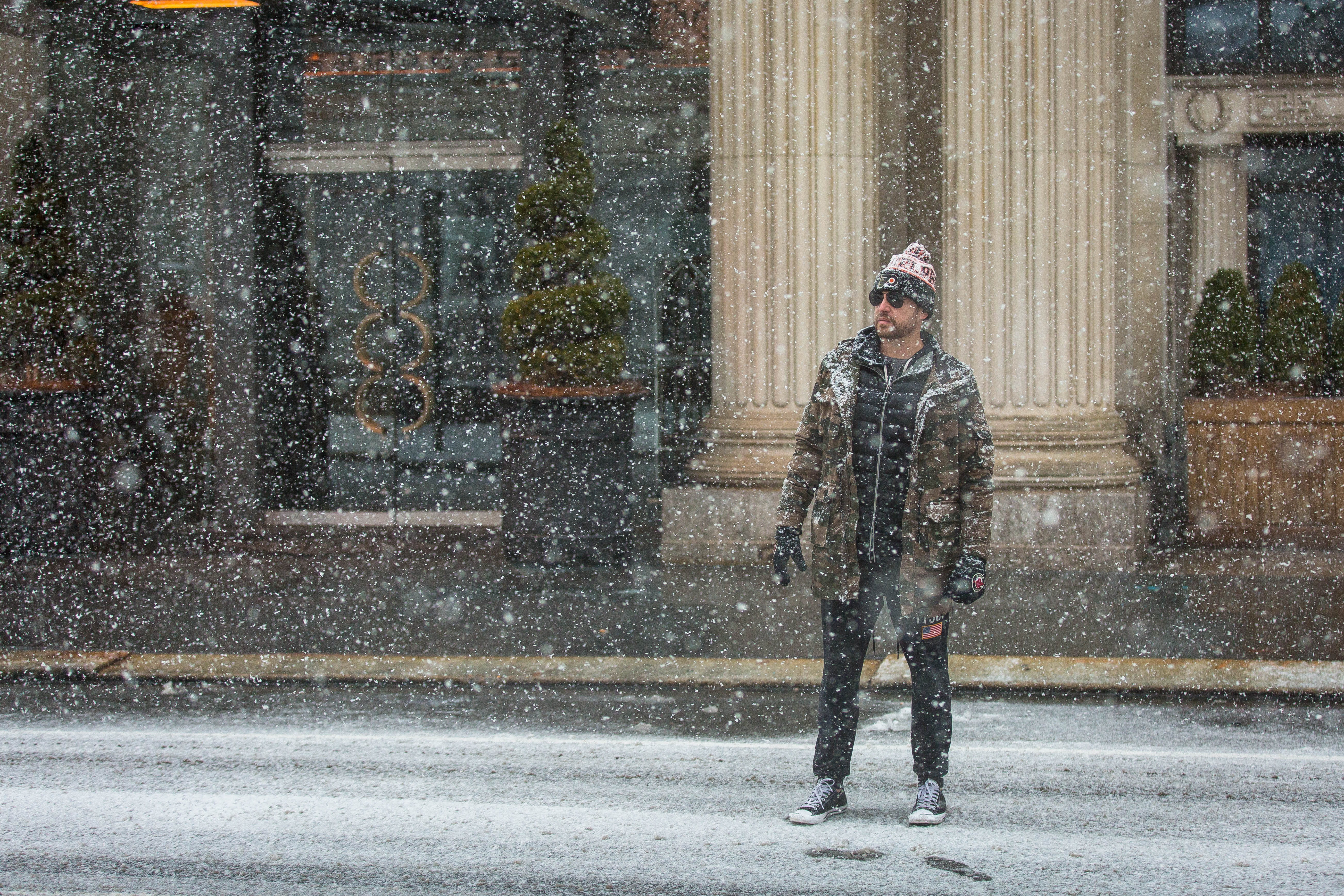 dave osecow, clothing, architecture, rain, 5K, building exterior, uniform, man, warm clothing, lifestyles, outdoors, cold, full length, cold temperature, HD Wallpaper
