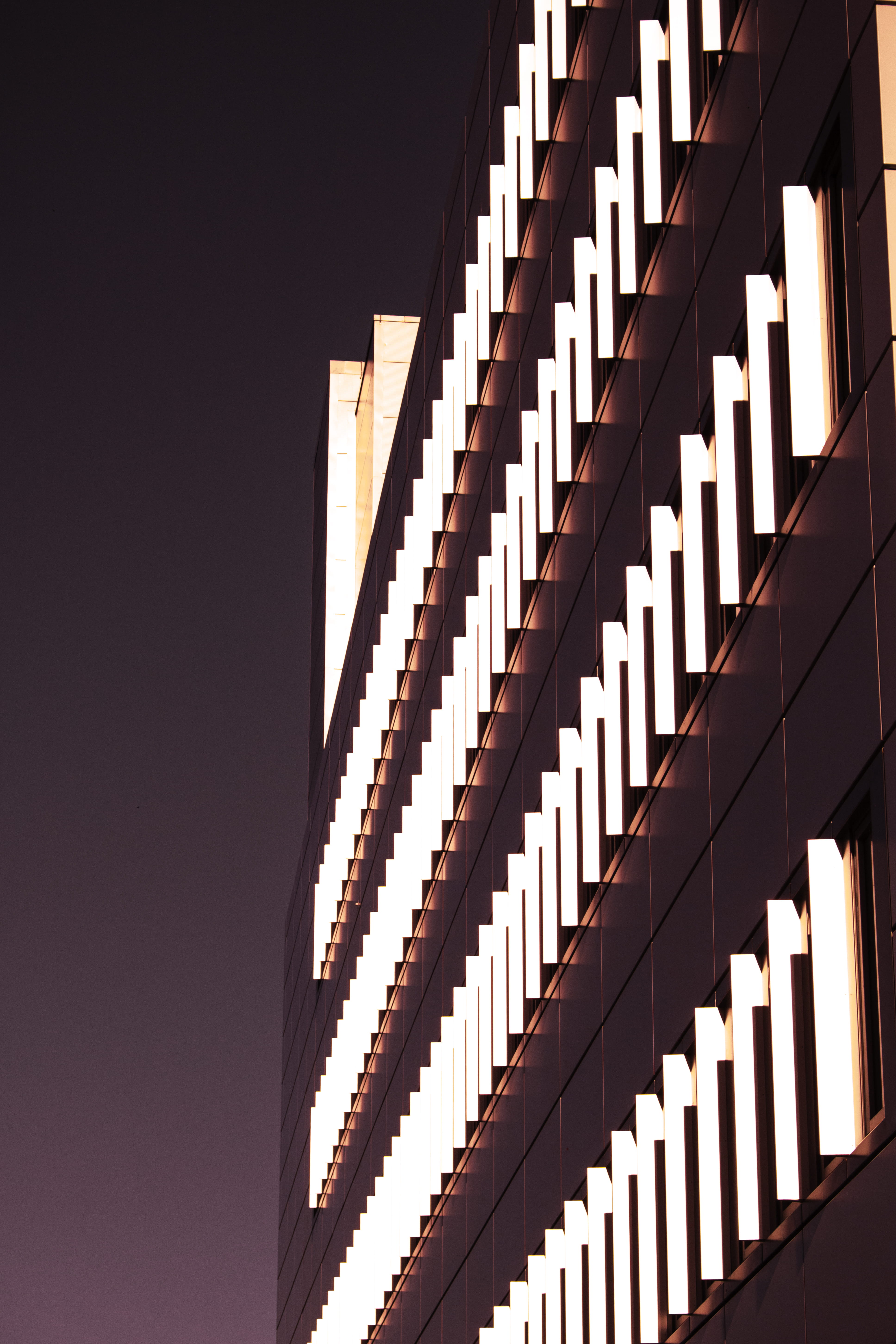 pattern, backgrounds, design, staircase, architecture, building, nature, in a row, shadow, abstract, university of kent, sunlight, building exterior, united kingdom, Phone HD Wallpaper