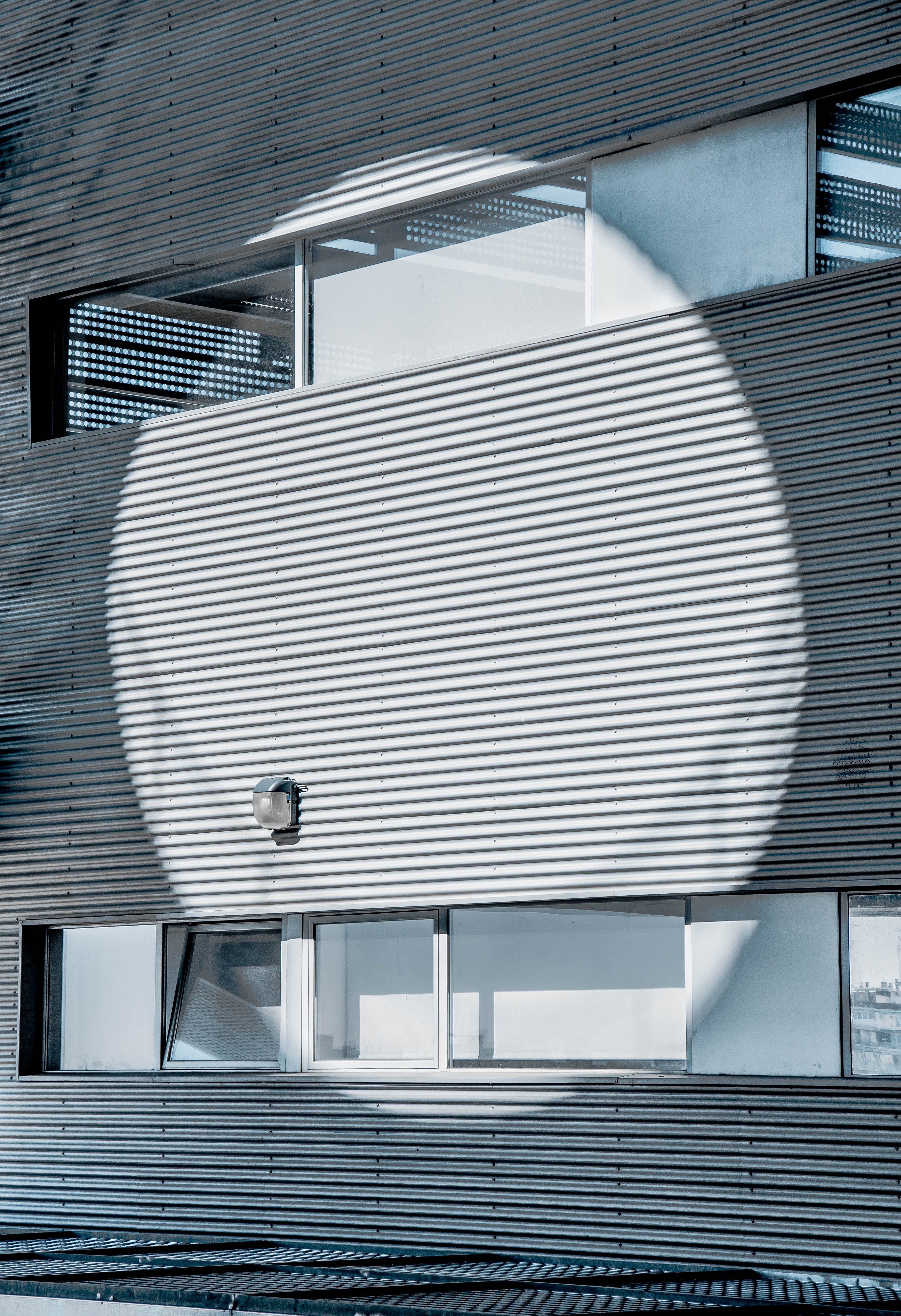 housing, white, line, abstract, achitecture, design, day, painted, geometry, steel, architecture, iron, outdoors, silver colored, wall - building feature, Phone HD Wallpaper
