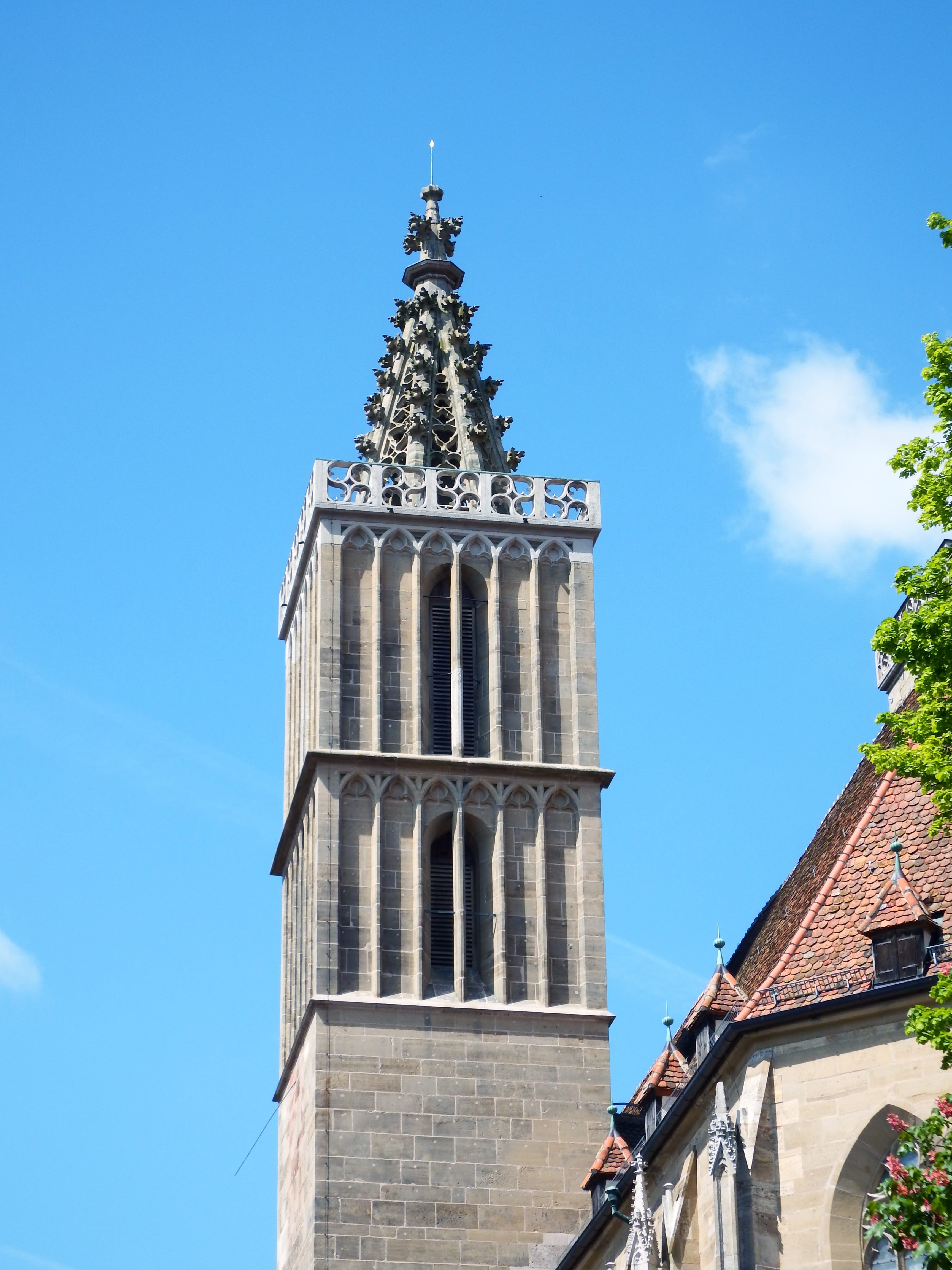 belief, religion, place of worship, outdoors, sunlight, spirituality, tower, rohtenburg, tall - high, low angle view, no people, places of interest, towers, Phone HD Wallpaper