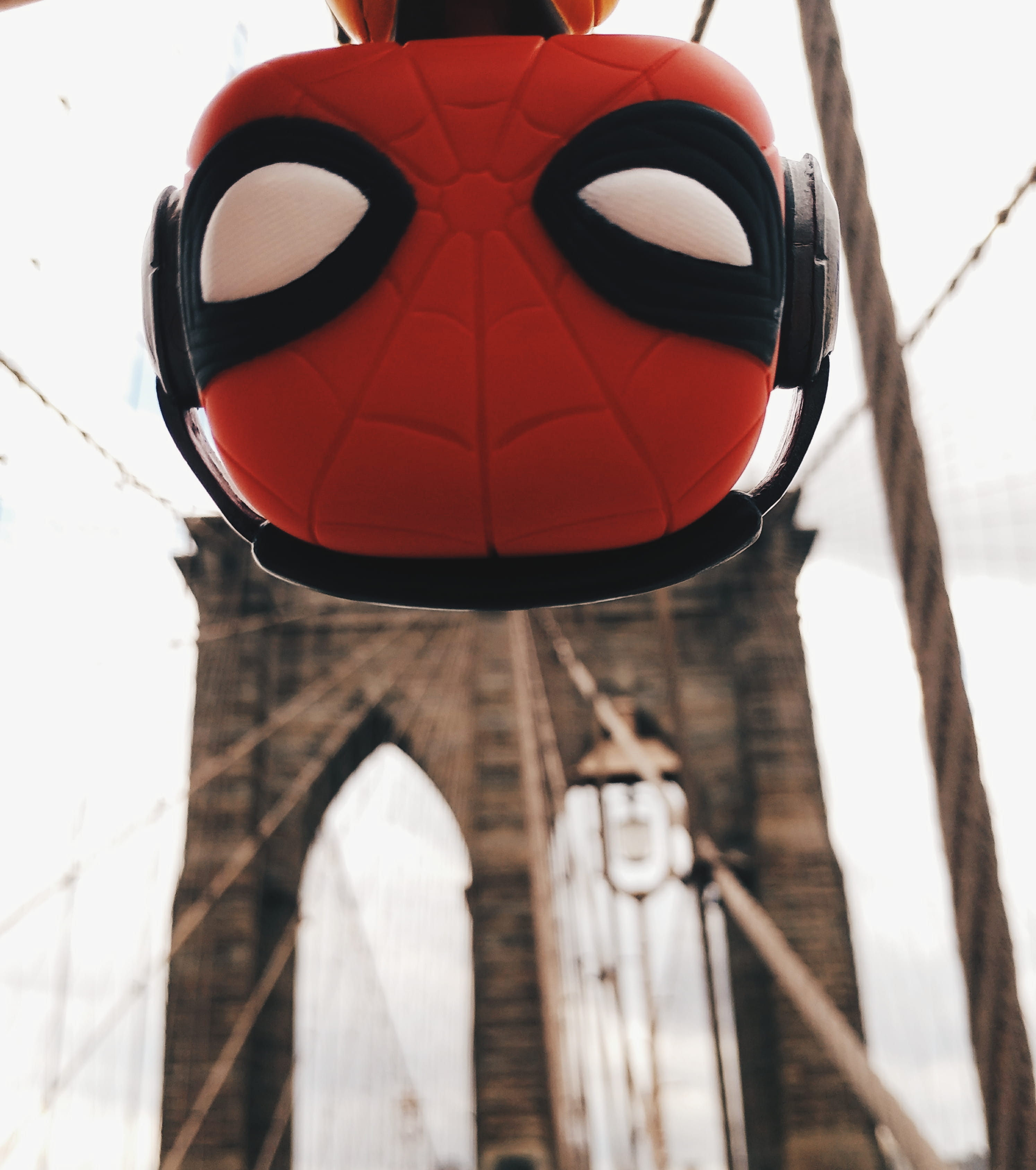 protection, shape, obscured face, usa, low angle view, nature, security, outdoors, red, new york, brooklyn bridge, bridge, sky, no people, ny, trip, circle, Phone HD Wallpaper