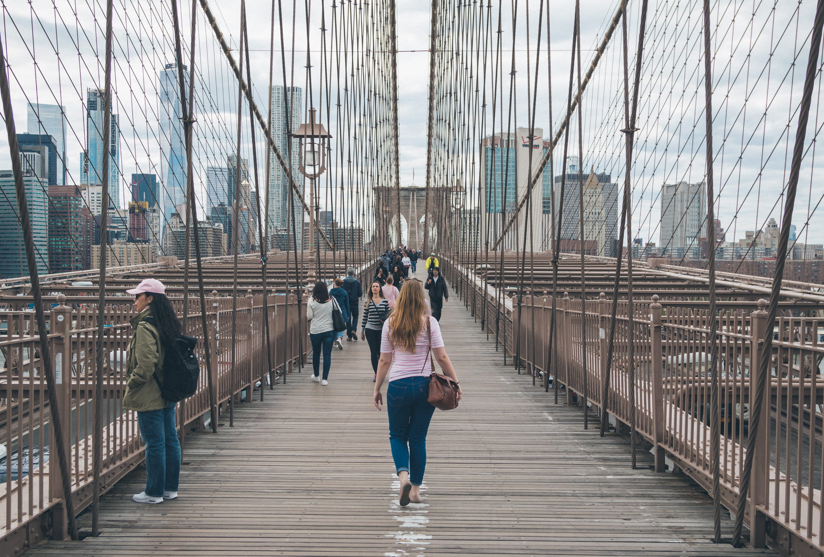 buildings, women, blonde, brooklyn bridge, skyscrapers, financial district, lifestyles, men, group of people, usa, 2K, transportation, blonde hair, united states, HD Wallpaper