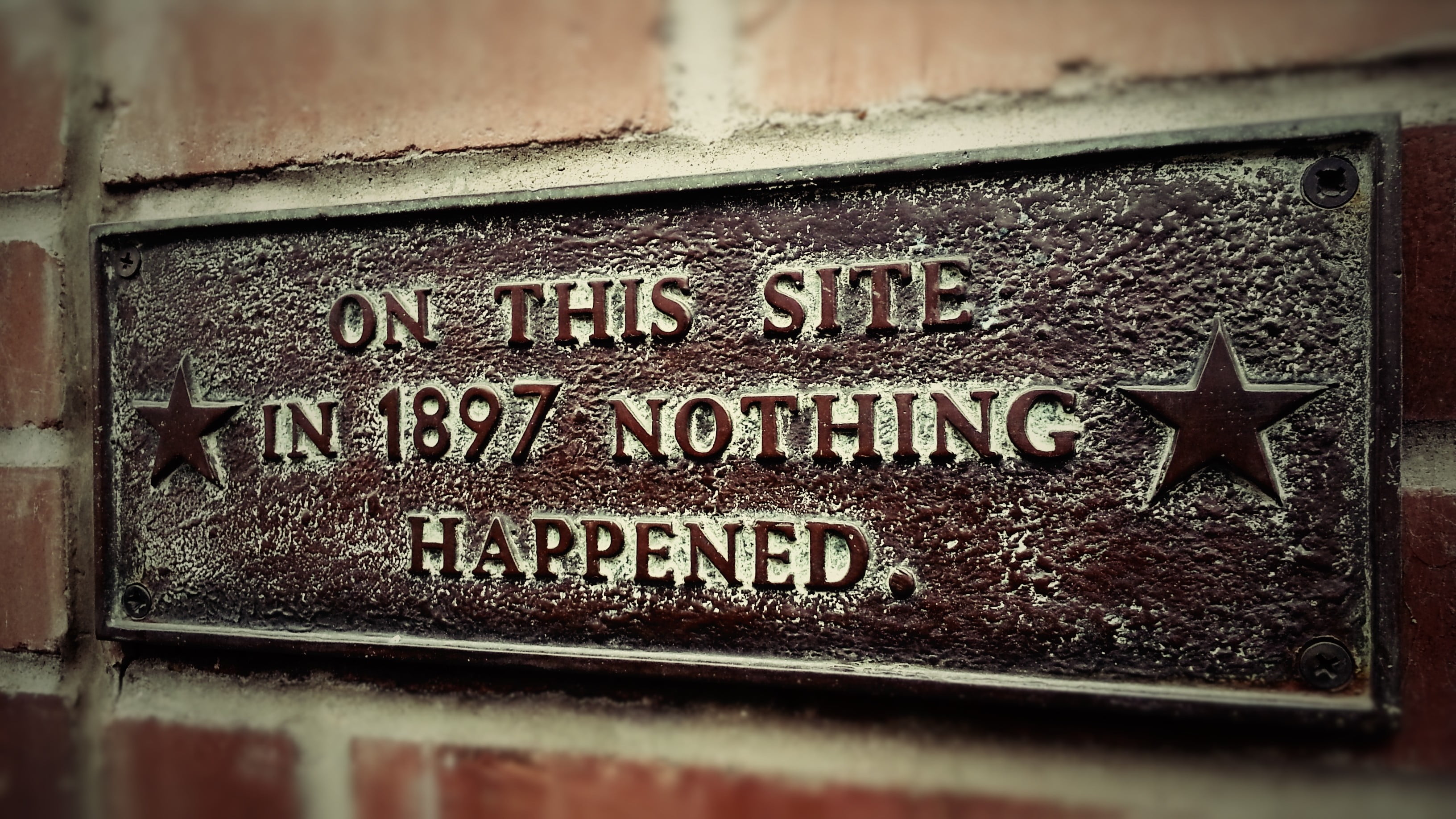 day, selective focus, grave, architecture, pattern, capital letter, rusty, communication, western script, information, close-up, craft, sign, history, humor, HD Wallpaper