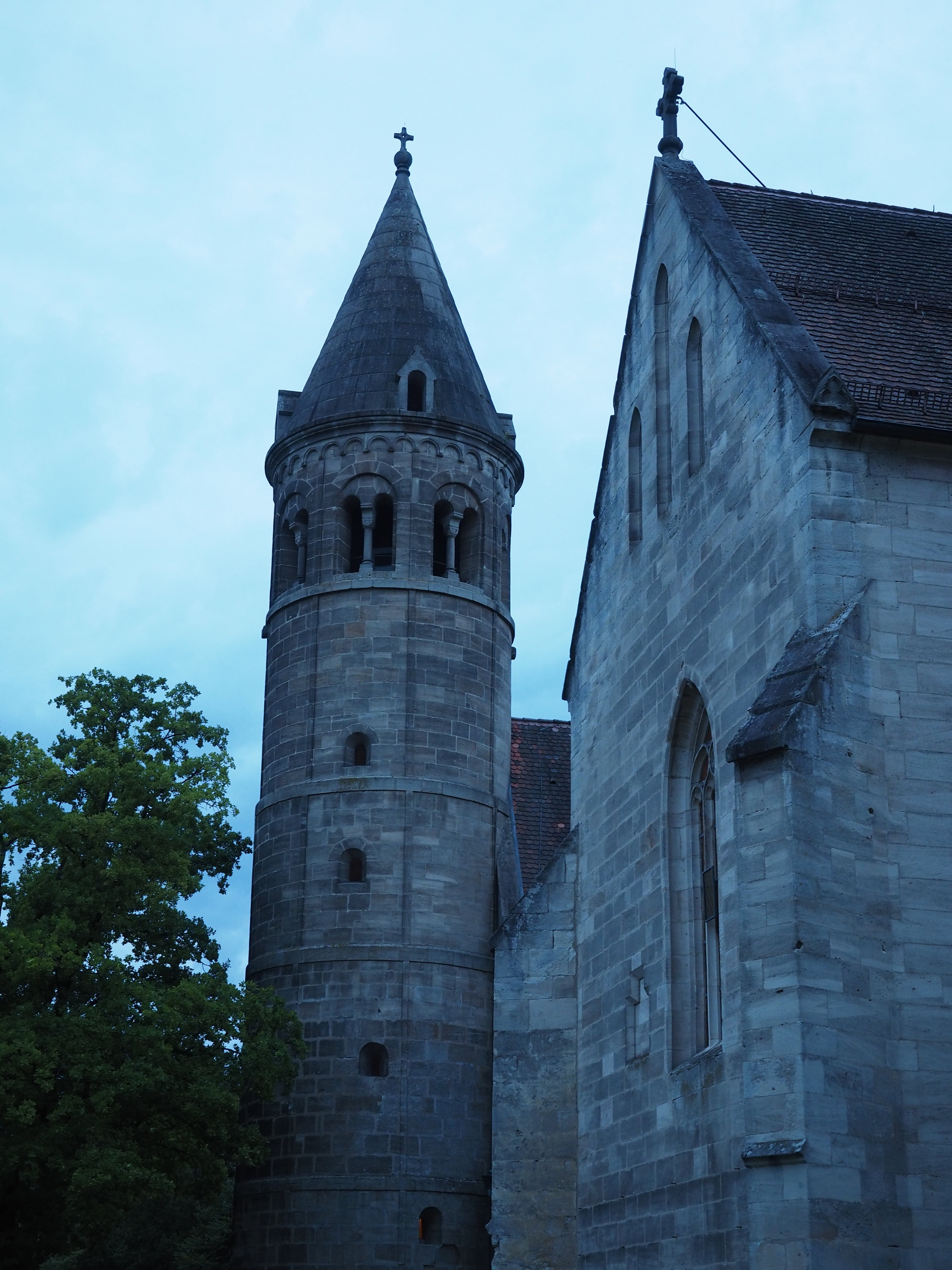 house of hohenstaufen, gray, belief, castle, germany, benedictine monastery, outdoors, low angle view, monastery of lorch, tower, built structure, history, Phone HD Wallpaper