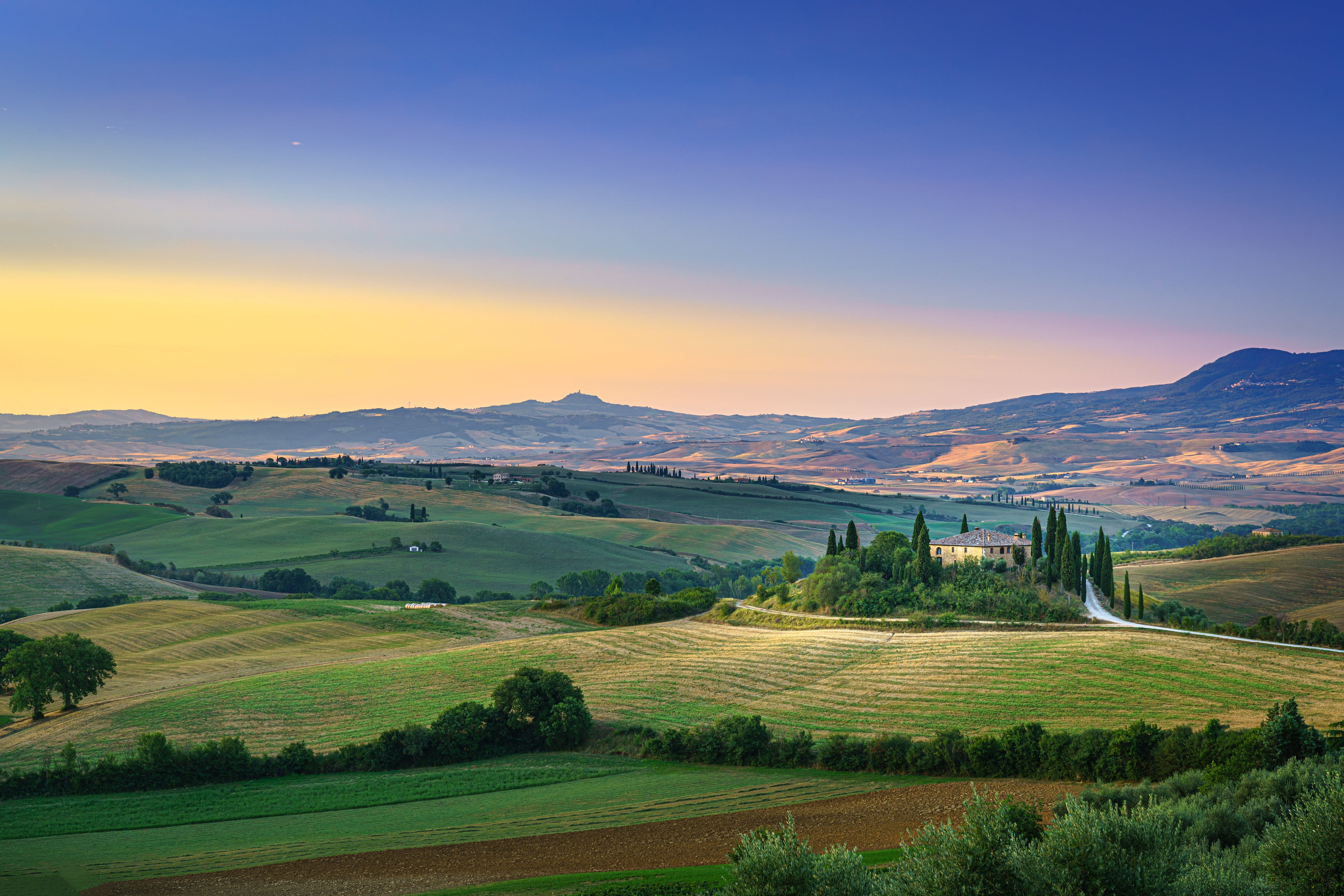 field, San Quirico dorcia, Italy, 4K, Tuscany, hills, HD Wallpaper