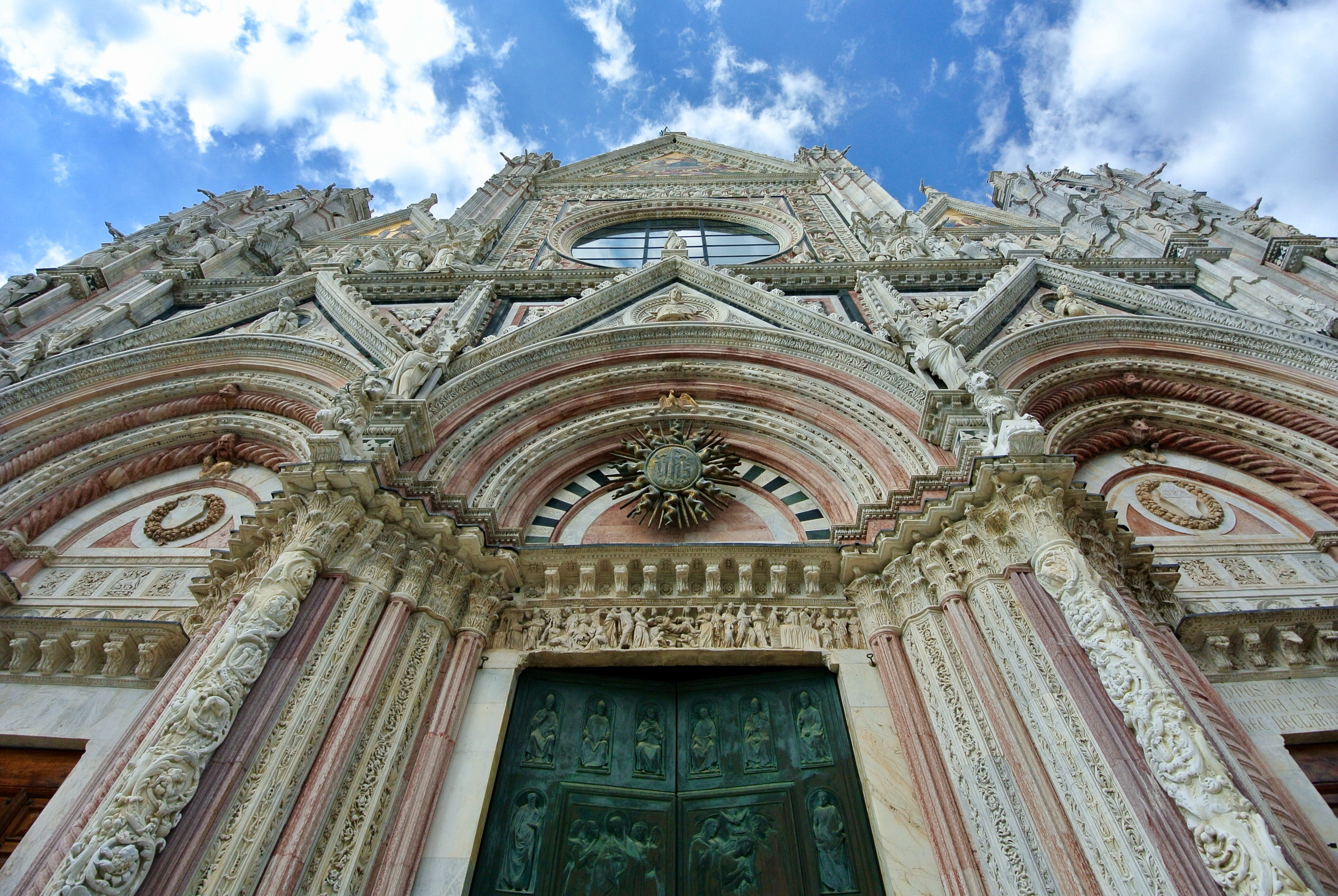 arch, ornate, tuscany, spirituality, belief, day, 4K, the past, architecture, church, dom, cathedral, building, portal, siena, italy, outdoors, building exterior, HD Wallpaper