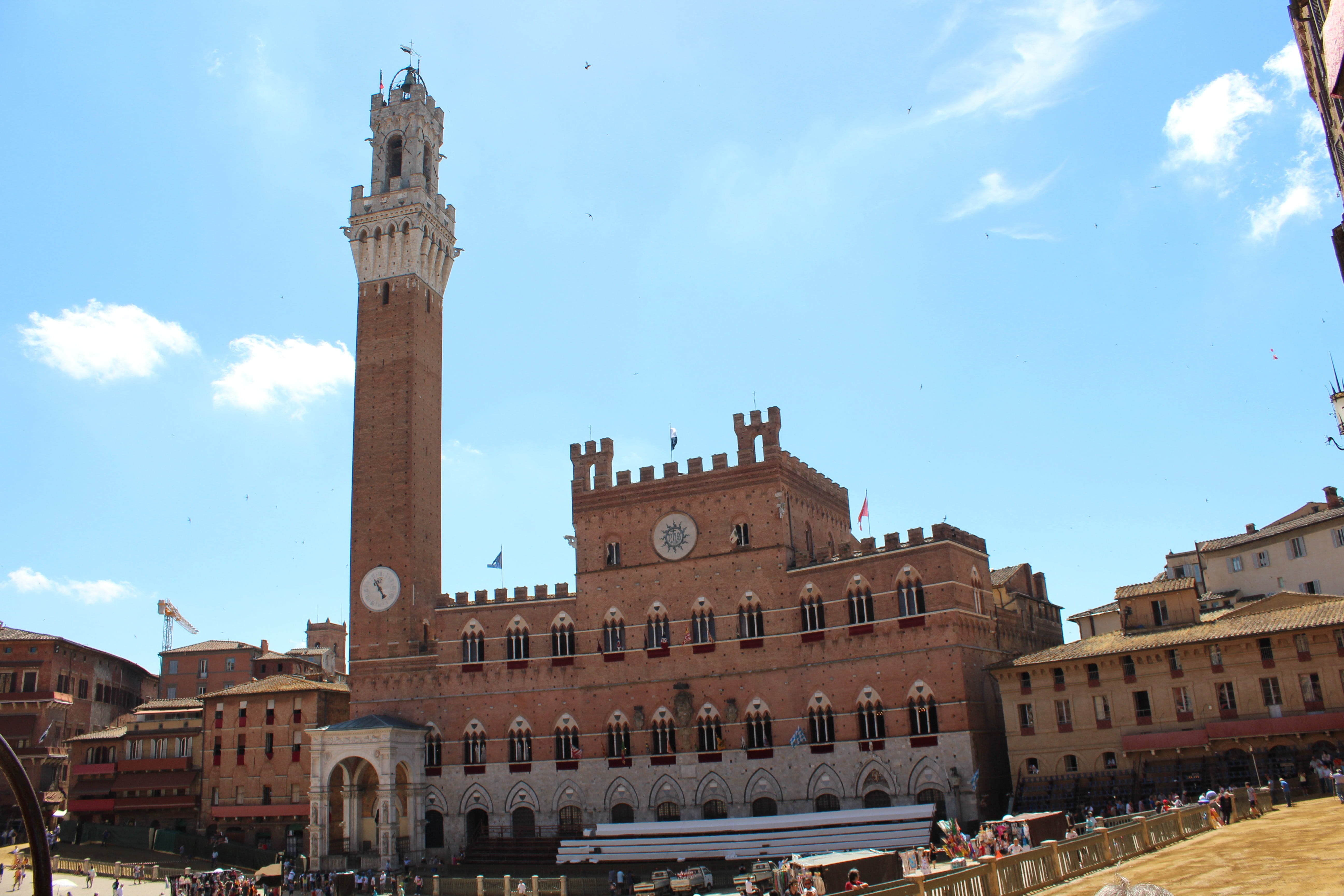 belief, 5K, cloud - sky, incidental people, building exterior, history, tower, nature, spirituality, place of worship, tourism, clock, municipality, tall - high, HD Wallpaper