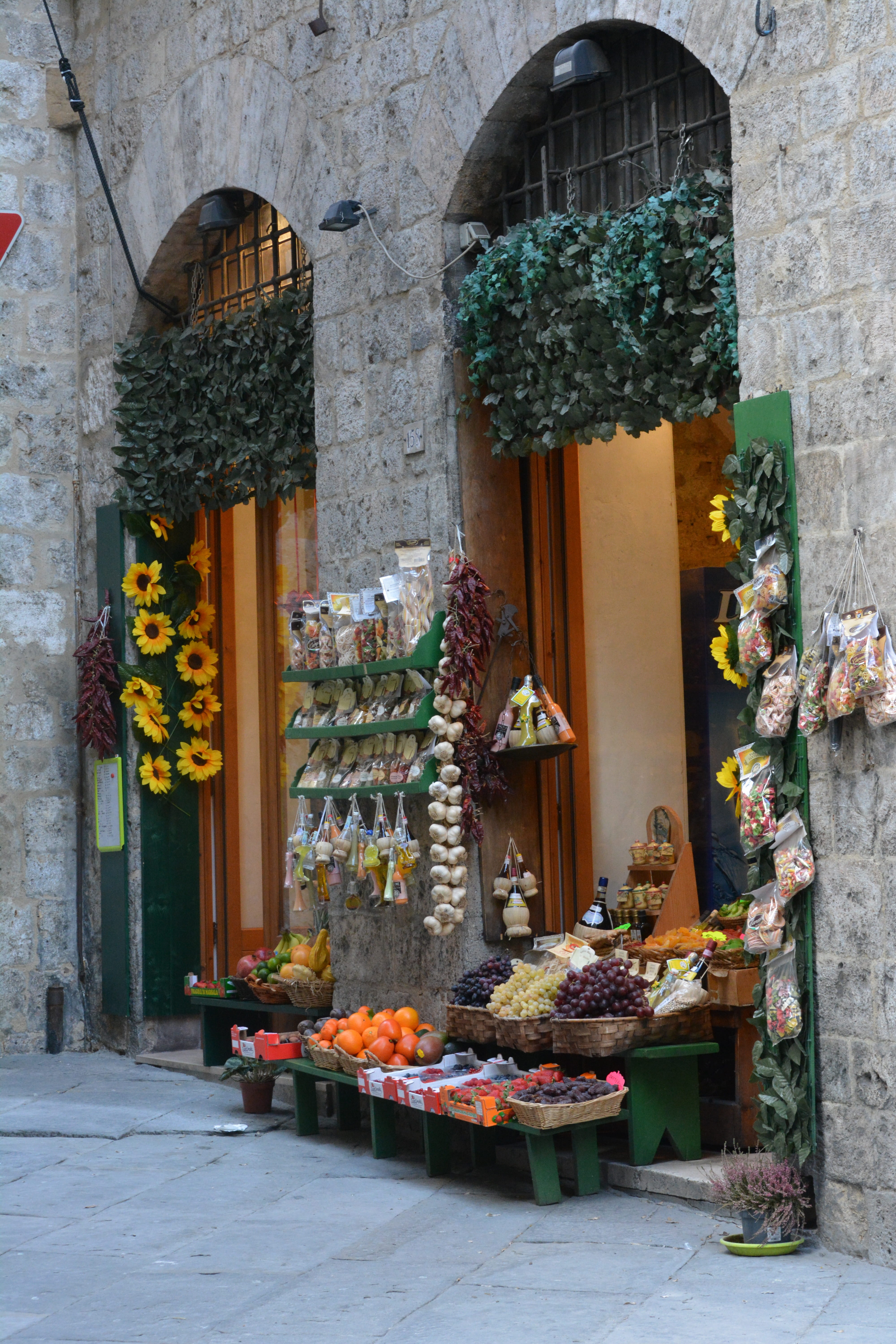 building exterior, potted plant, variation, healthy eating, built structure, tuscany, nature, 5K, no people, day, food and drink, commerce, outdoors, table, Phone HD Wallpaper