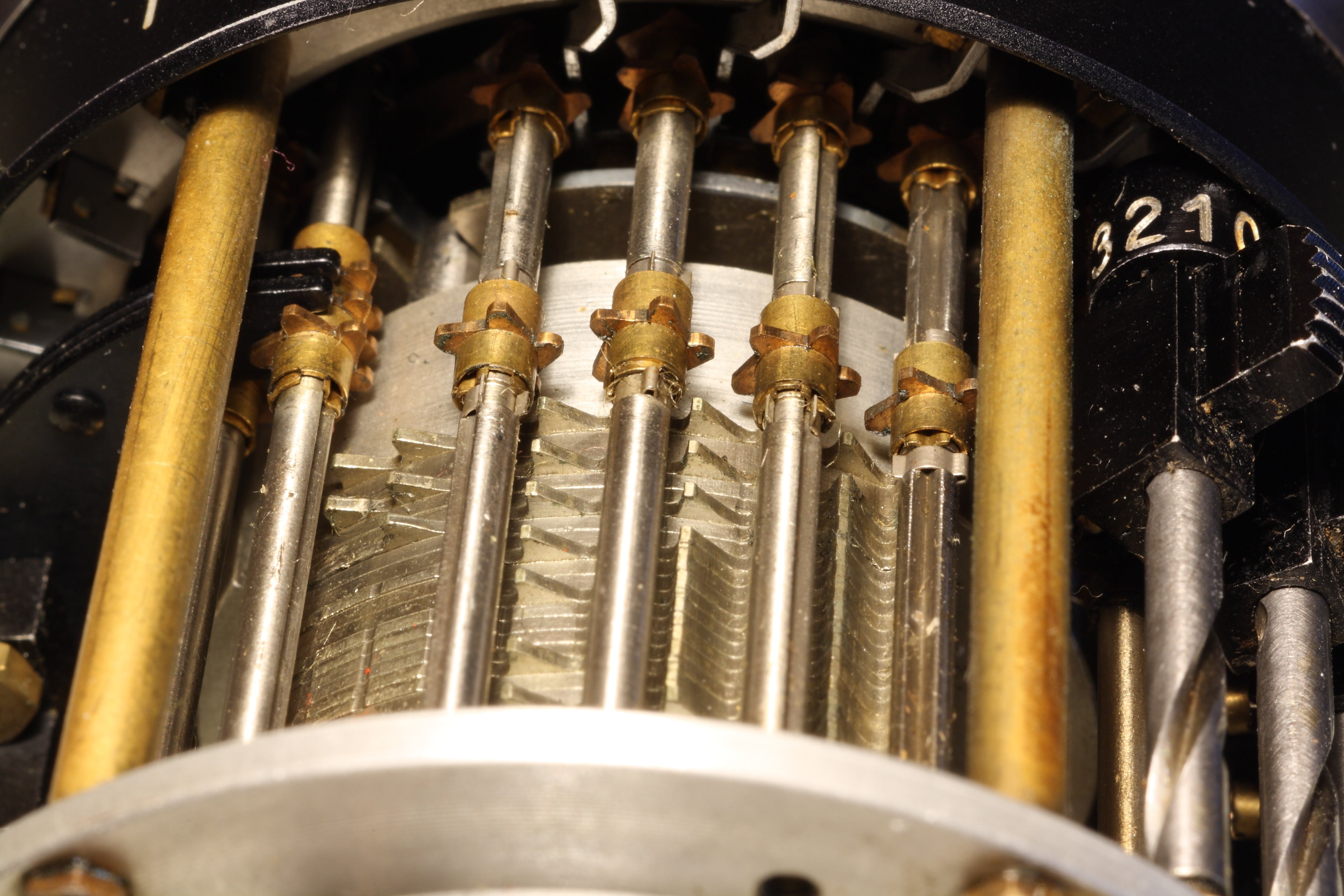 arts culture and entertainment, full frame, gold colored, pipe - tube, 4K, calculator, indoors, shaft, equipment, industrial equipment, machinery, musical instrument, HD Wallpaper