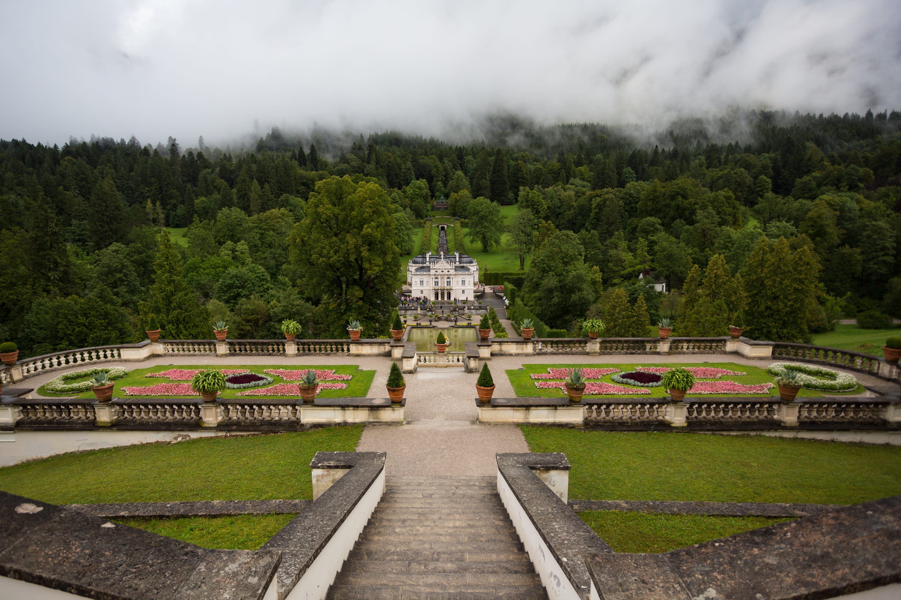 built structure, growth, mountain, ludwig, plant, palace, travel destinations, garden, fountain, architecture, sky, 2K, travel, outdoors, the past, green color, HD Wallpaper