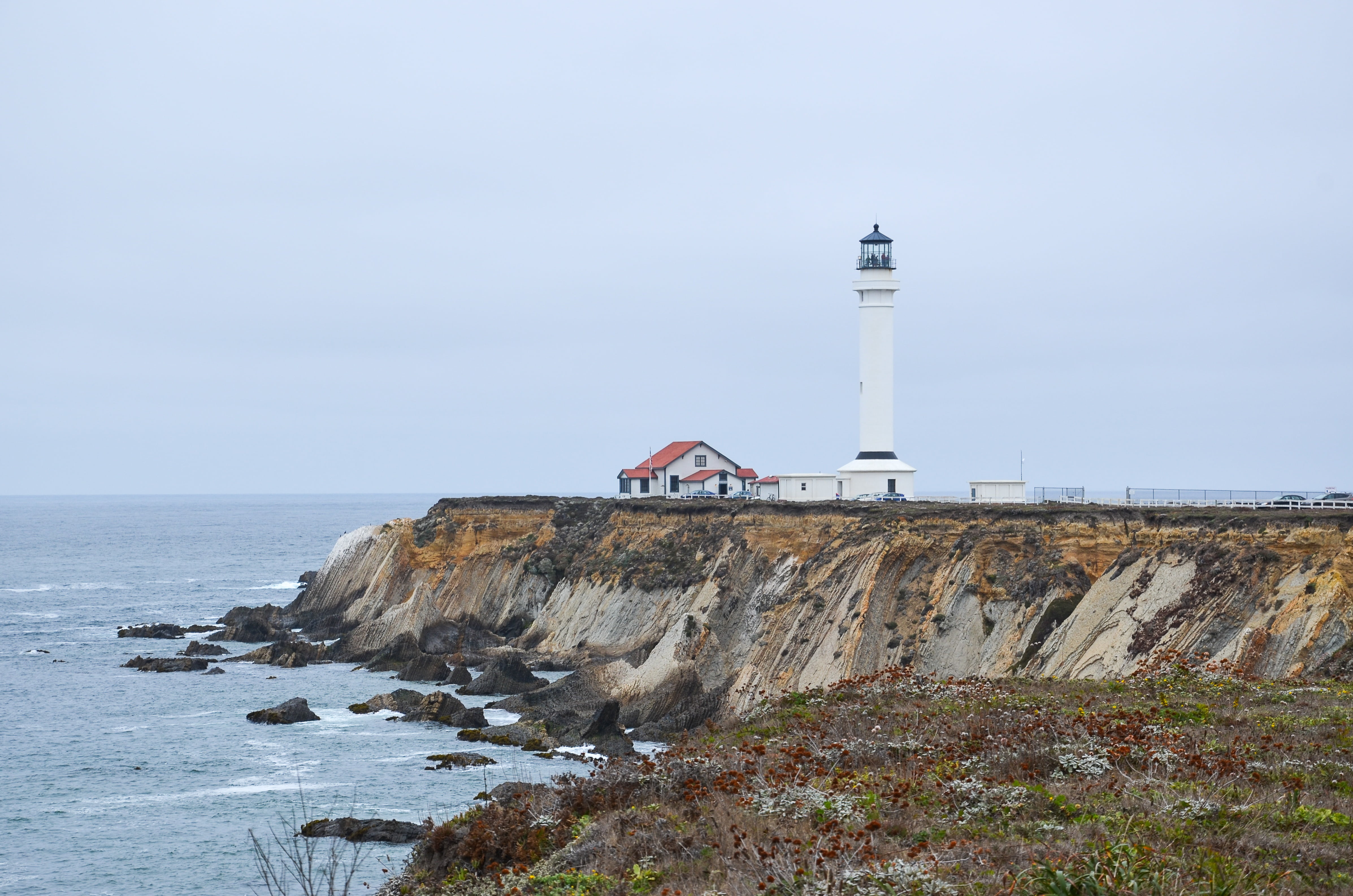 white, outlook, no people, near, rock, outdoors, pacific, pigeon point lighthouse, headland, sky, nature, guidance, beach, architecture, highway 1, building exterior, HD Wallpaper