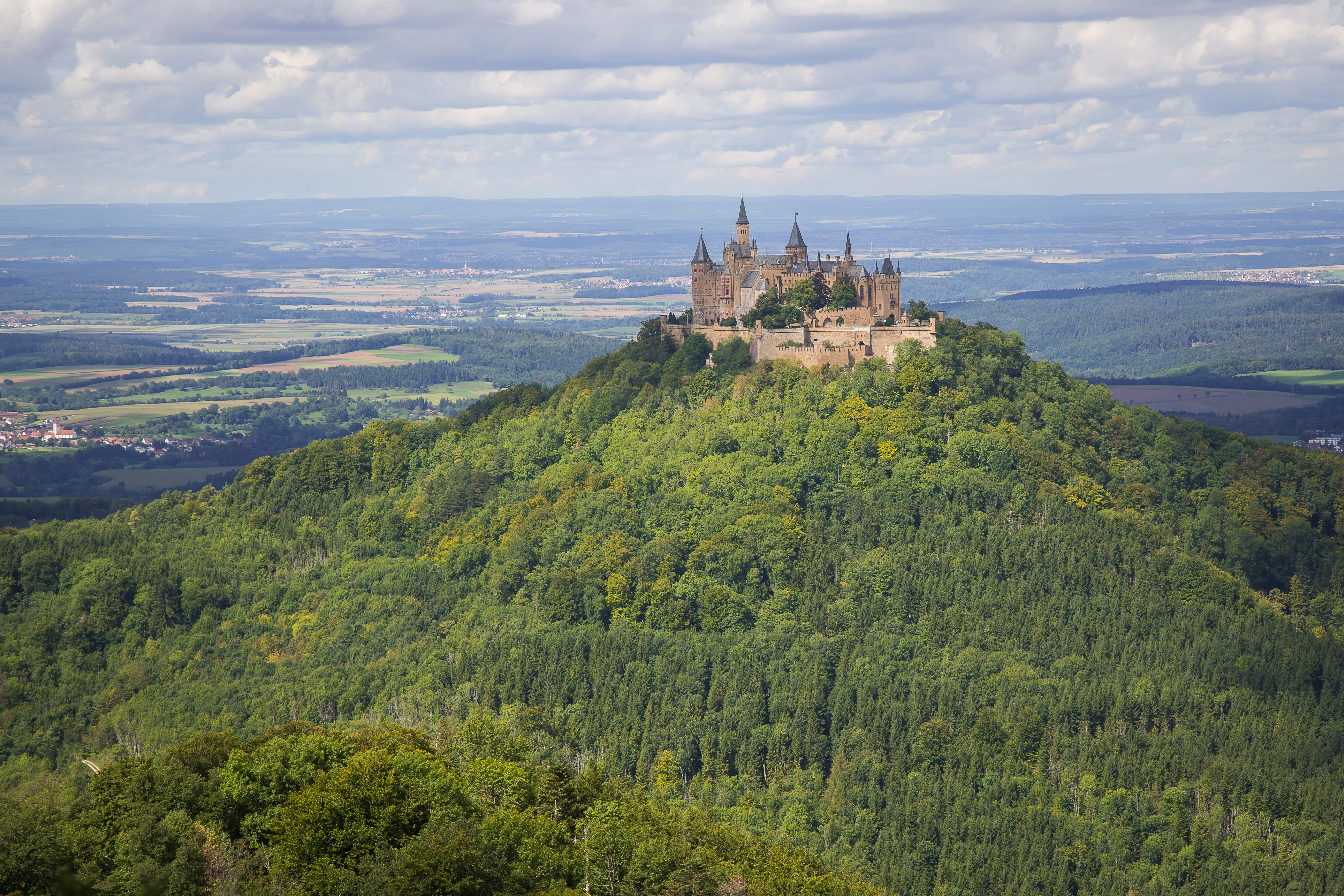 building, no people, 4K, built structure, green color, history, plant, day, travel destinations, hohenzollern, tranquil scene, beauty in nature, building exterior, HD Wallpaper