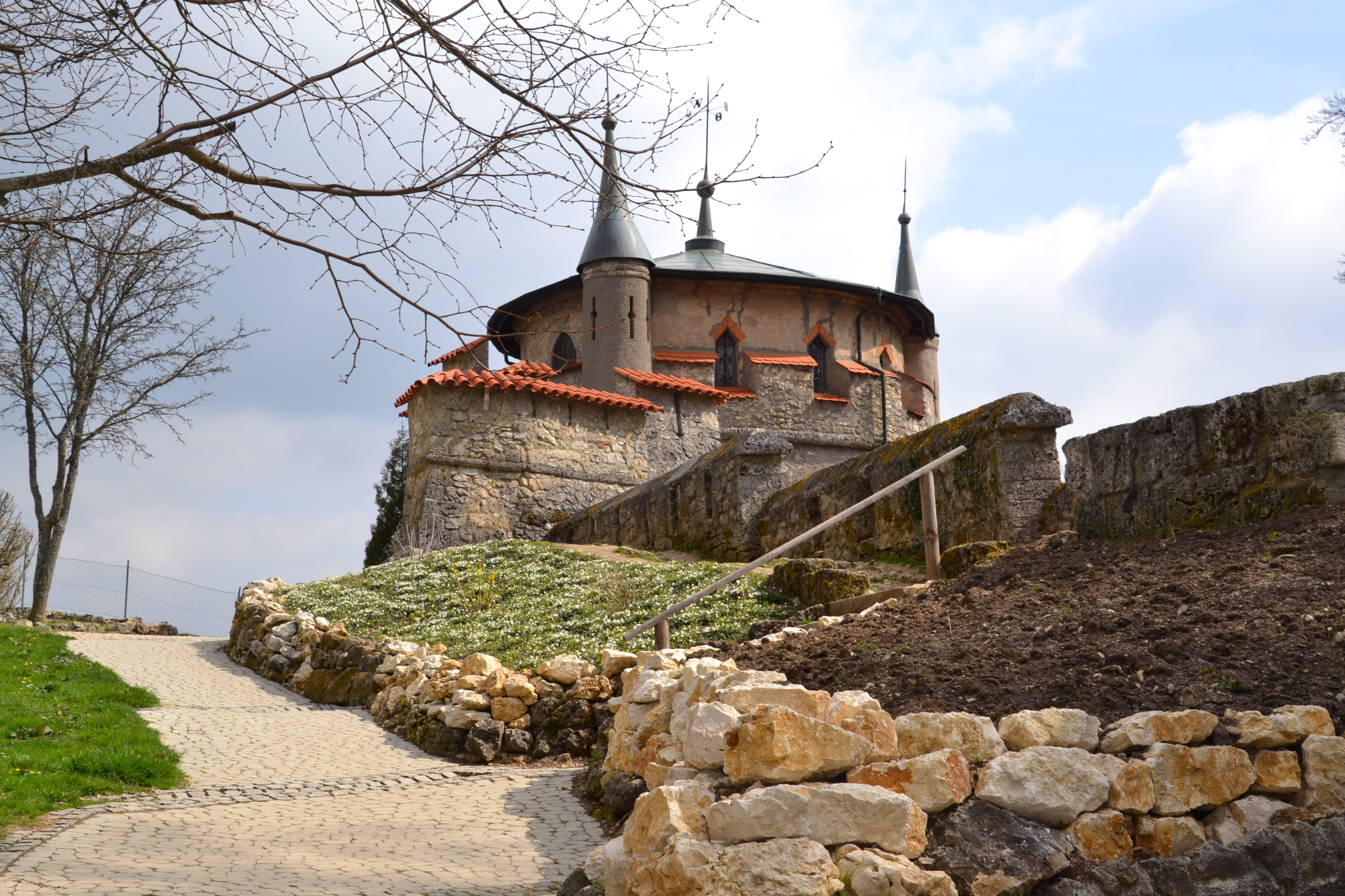 building exterior, germany, medieval, architecture, rock, the past, stone wall, built structure, no people, wall, sky, nature, place of worship, 4K, tree, HD Wallpaper