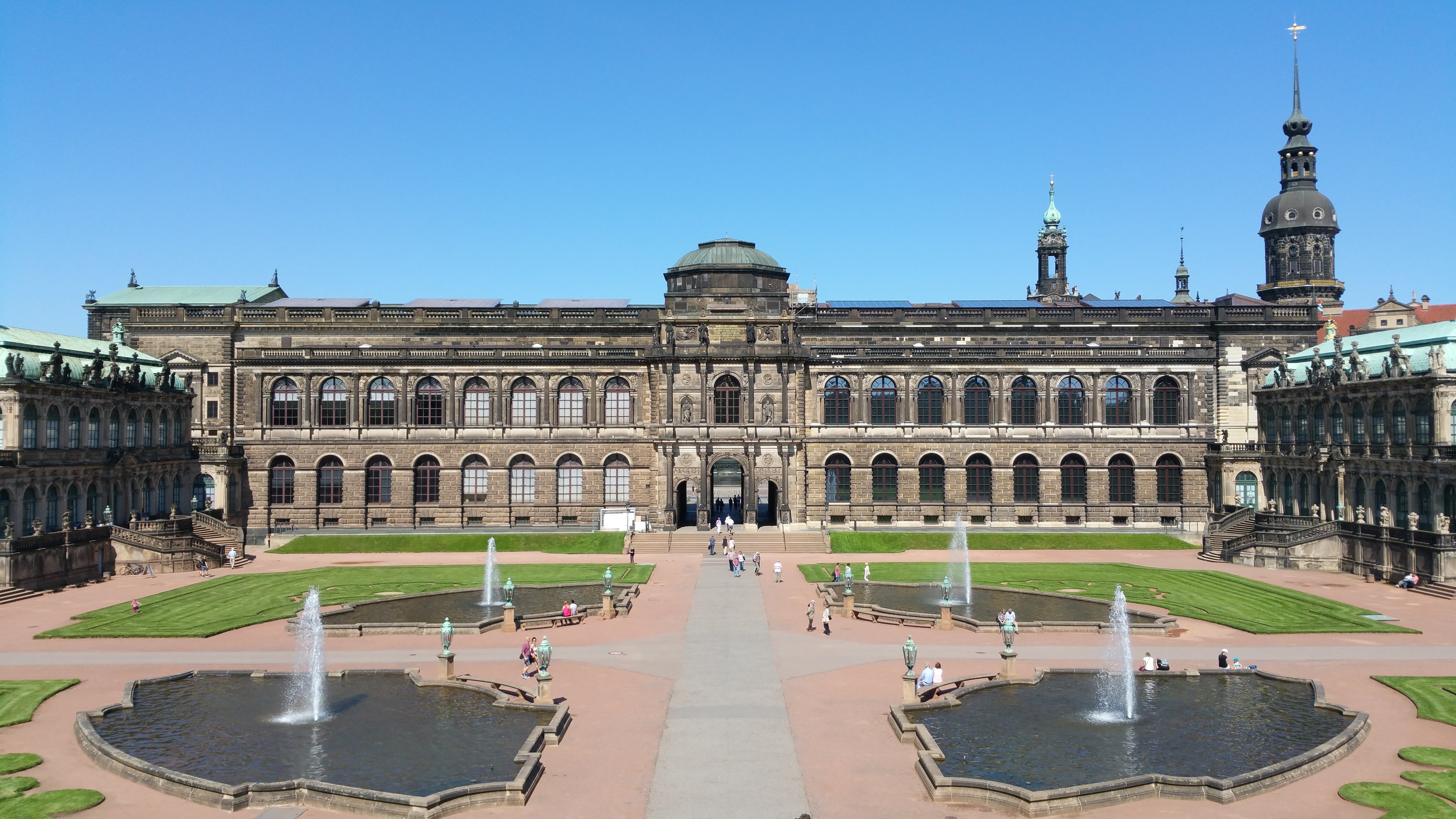 nature, water, travel, zwinger, tourism, palace, building exterior, outdoors, history, facade, travel destinations, government, built structure, 5K, sky, HD Wallpaper