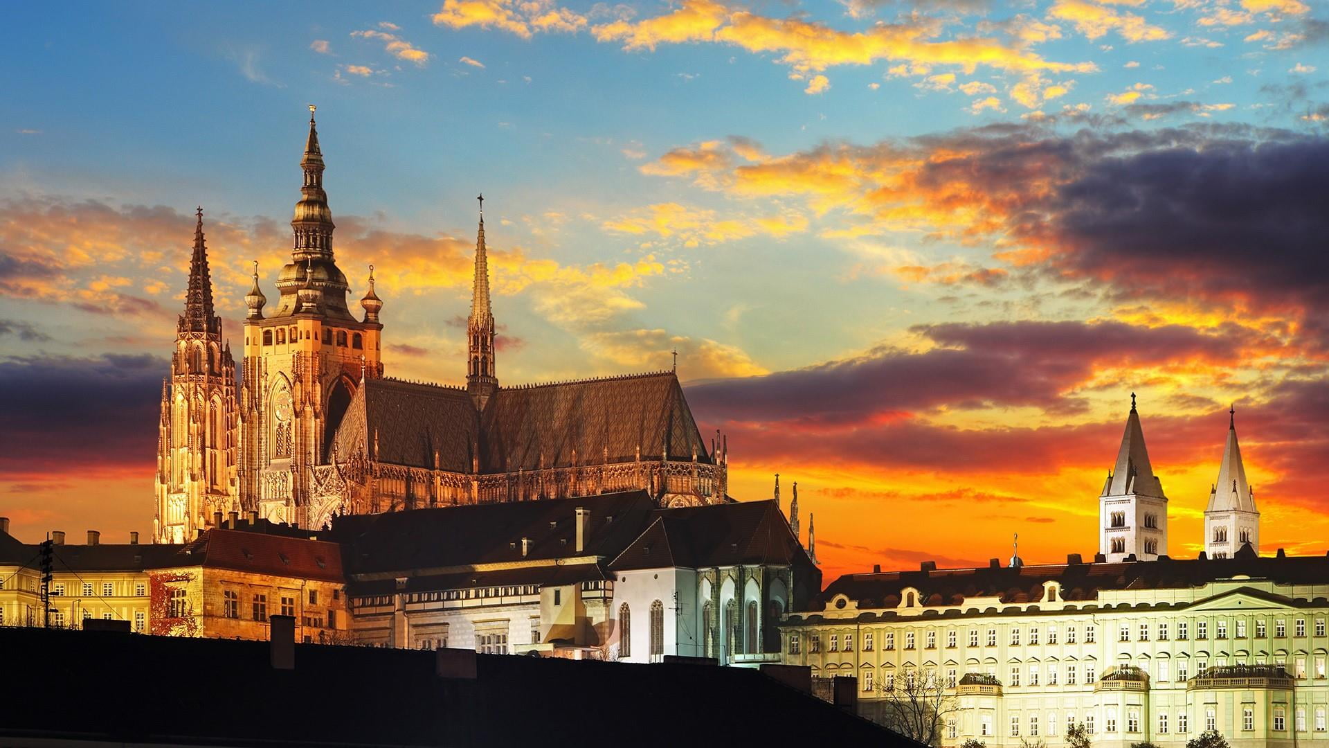 sunset, building exterior, st vitus cathedral, outdoors, cityscape, prague castle, history, europe, dusk, spirituality, spire, nature, landmark, tourist attraction, HD Wallpaper