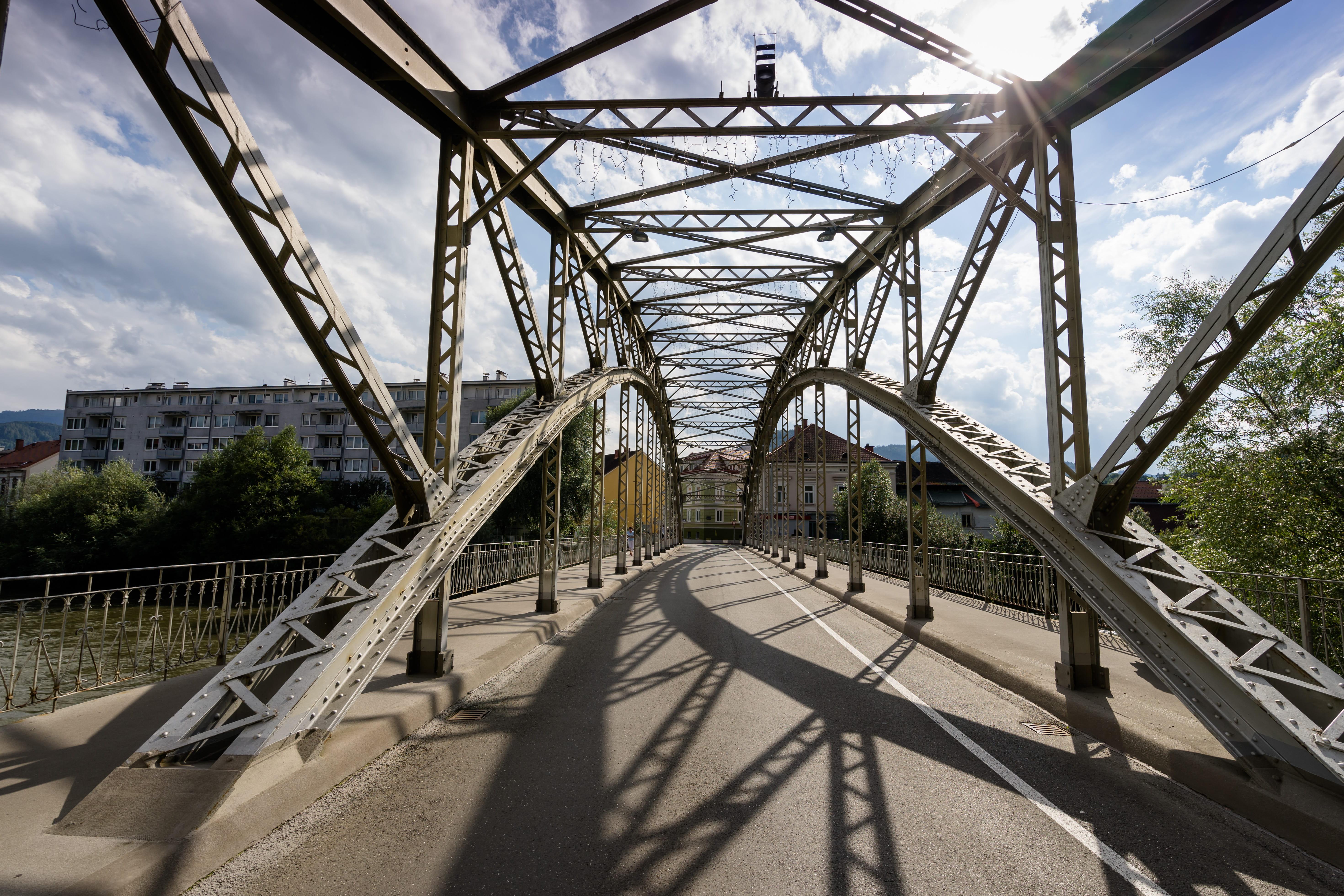 metal, 5K, no people, architecture, leoben, lines, road, bridge, geometry, sunlight, nature, sky, diminishing perspective, truss, bow, outdoors, connection, HD Wallpaper