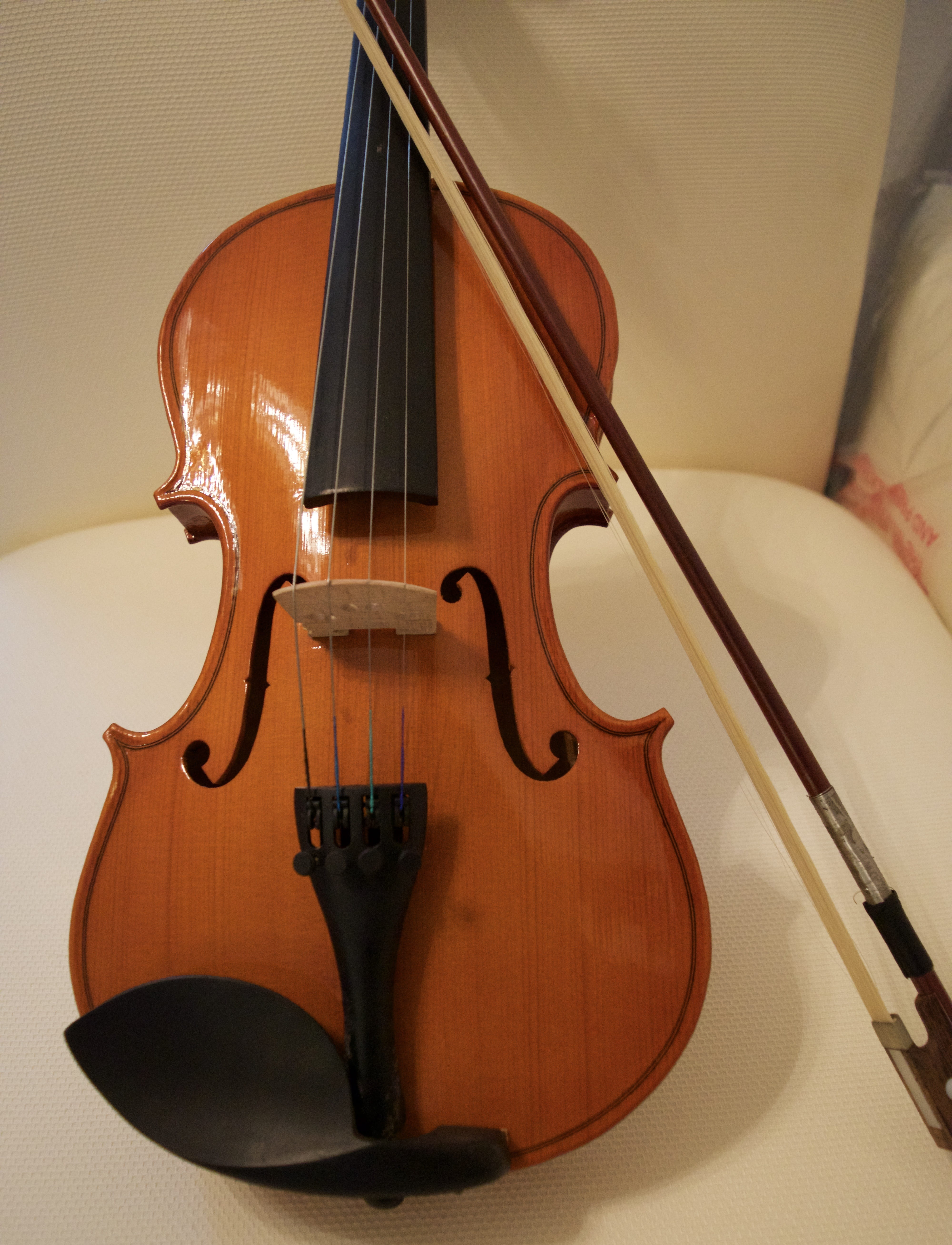 bridge, bow - musical equipment, string instrument, student instrument, 5K, no people, musical equipment, violin, arts culture and entertainment, music, Phone HD Wallpaper