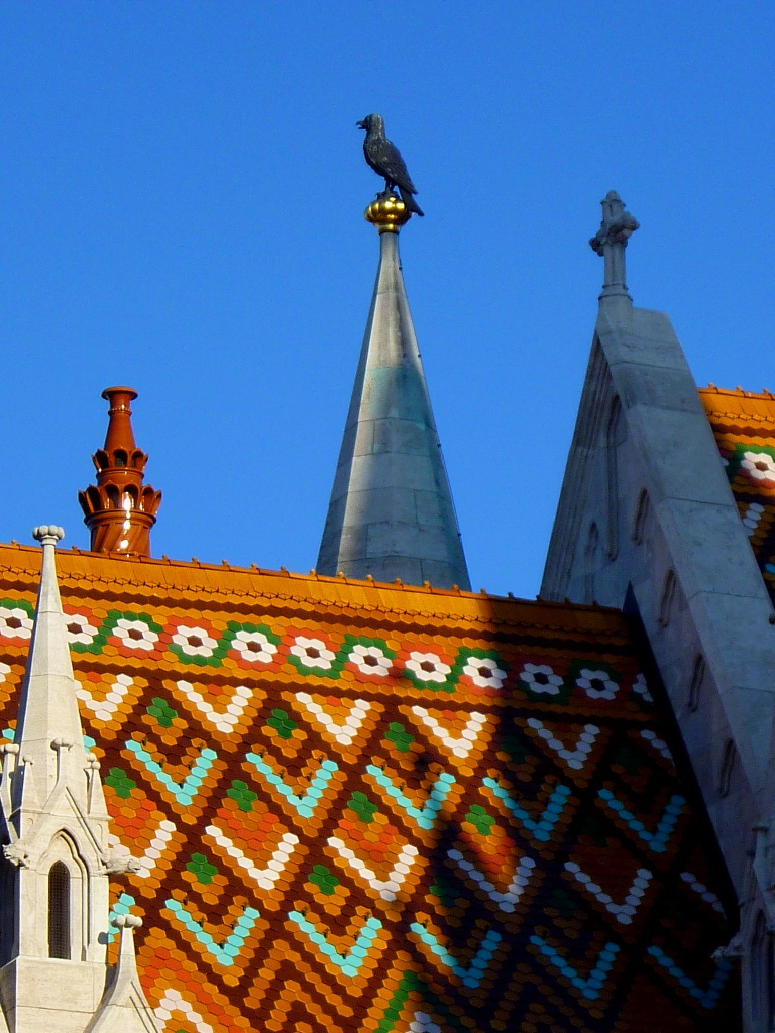 blue sky, building, castle area, Budapest, architecture, place of worship, zsolnay roof, black raven, day, city, outdoors, matthias church, low angle view, Phone HD Wallpaper