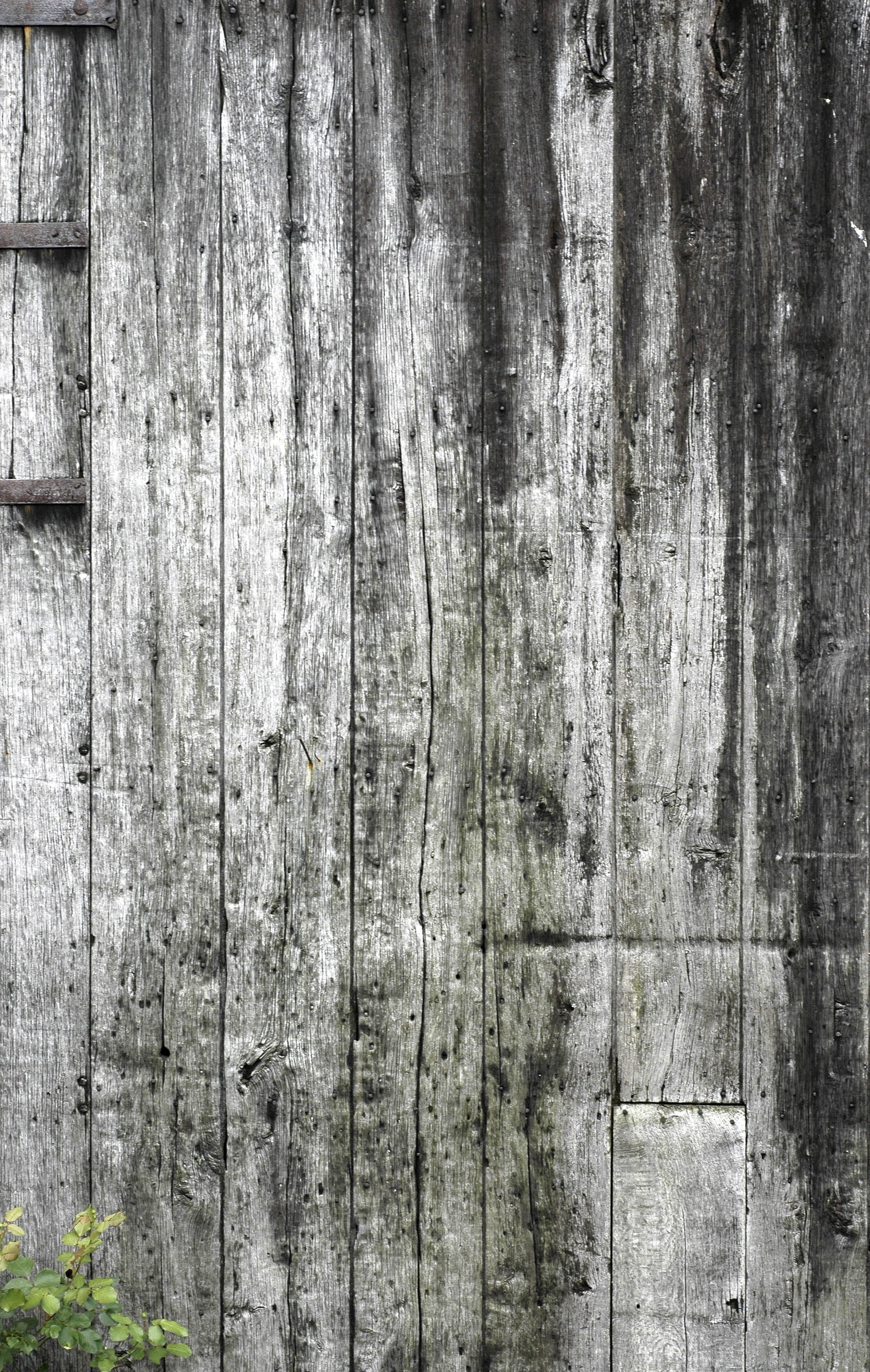 deterioration, built structure, 2K, wall - building feature, Building, grain, outdoors, input, Wood, structure, textured, rough, Facade, metal fitting, Phone HD Wallpaper