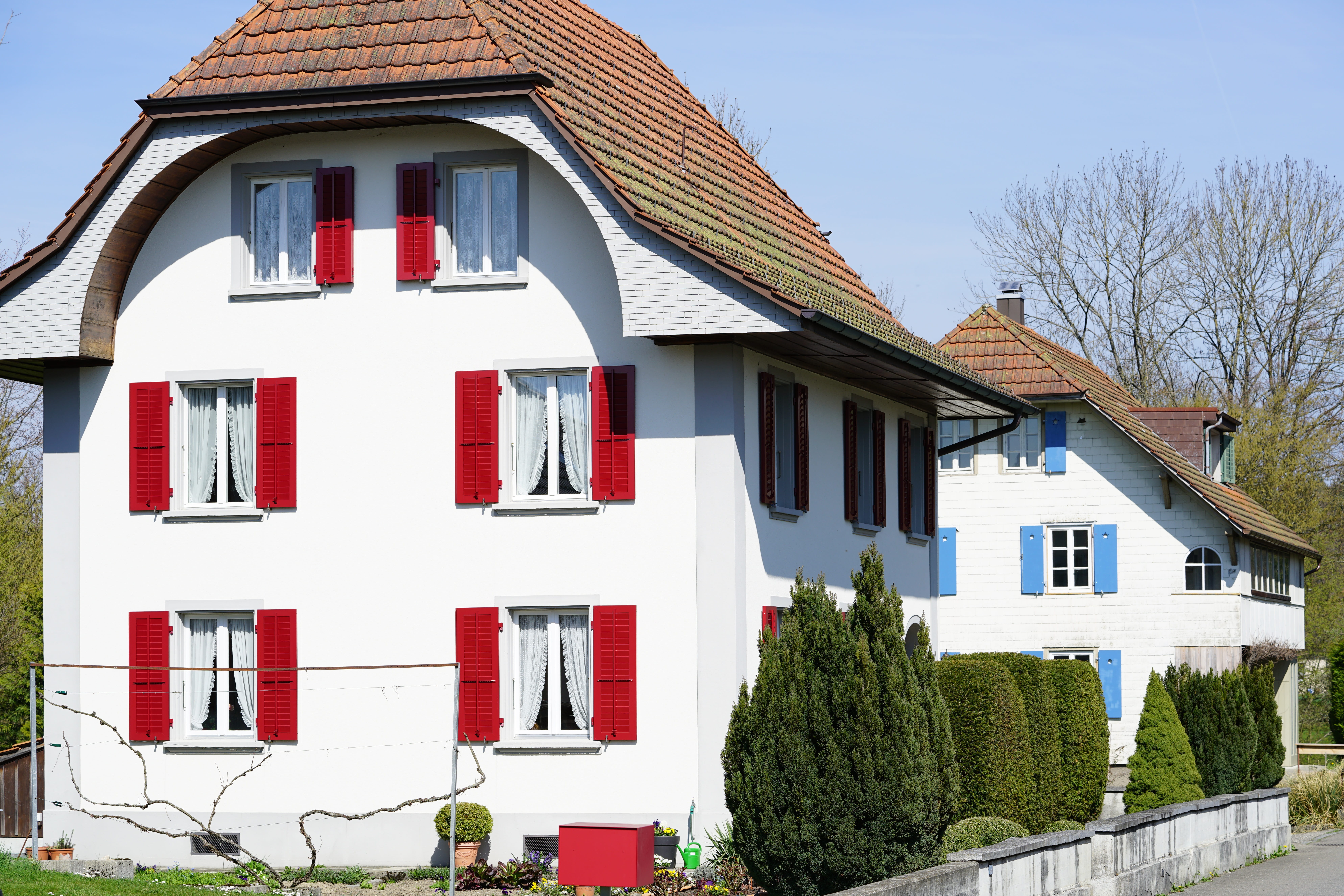 ründidach, architecture, ründimantel, no people, ründihimmel, building, building exterior, white color, home front, window, city, half round wood cladding, HD Wallpaper