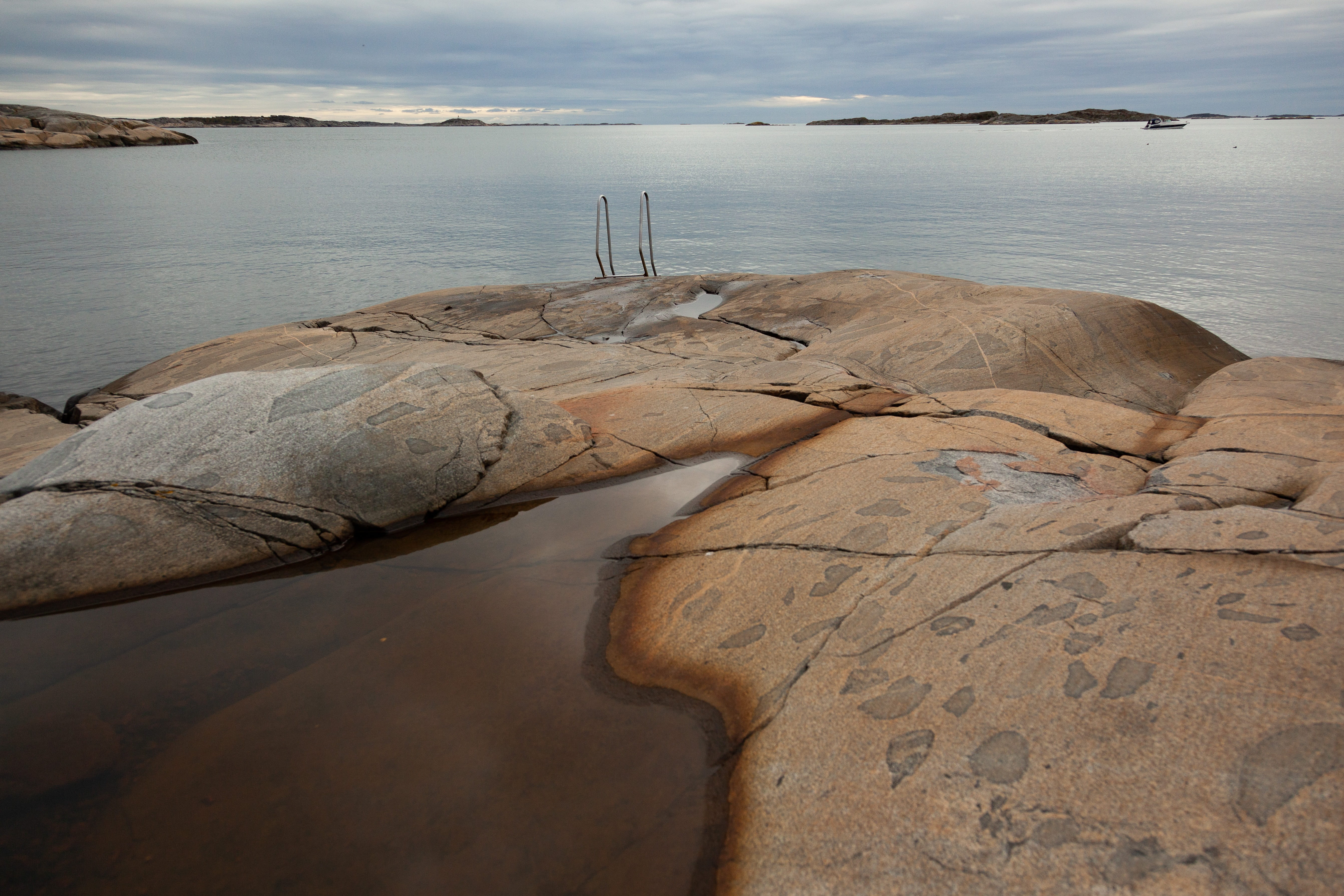 land, travel, gothenburg, archipelago, the west coast, cliffs, non-urban scene, sweden, salt water, rock - object, solid, water, sky, tranquility, granite, HD Wallpaper