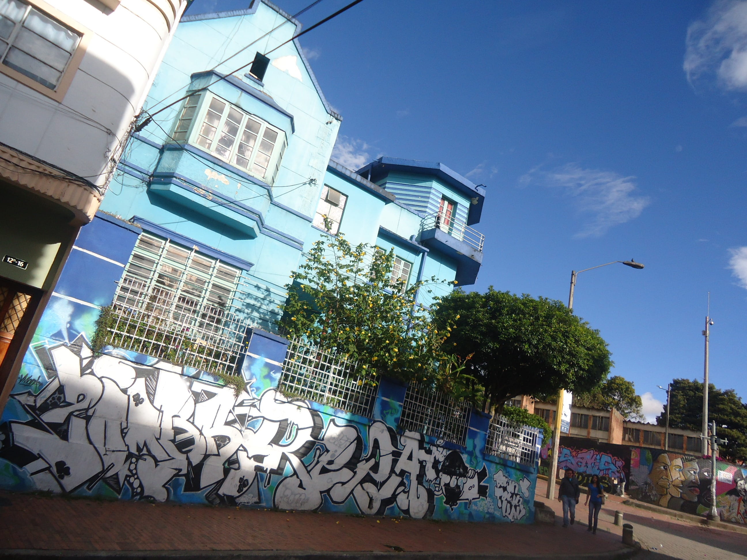 street light, low angle view, bogota, nature, cloud - sky, architecture, street, tree, built structure, art and craft, day, sky, house blue, 2K, houses, HD Wallpaper