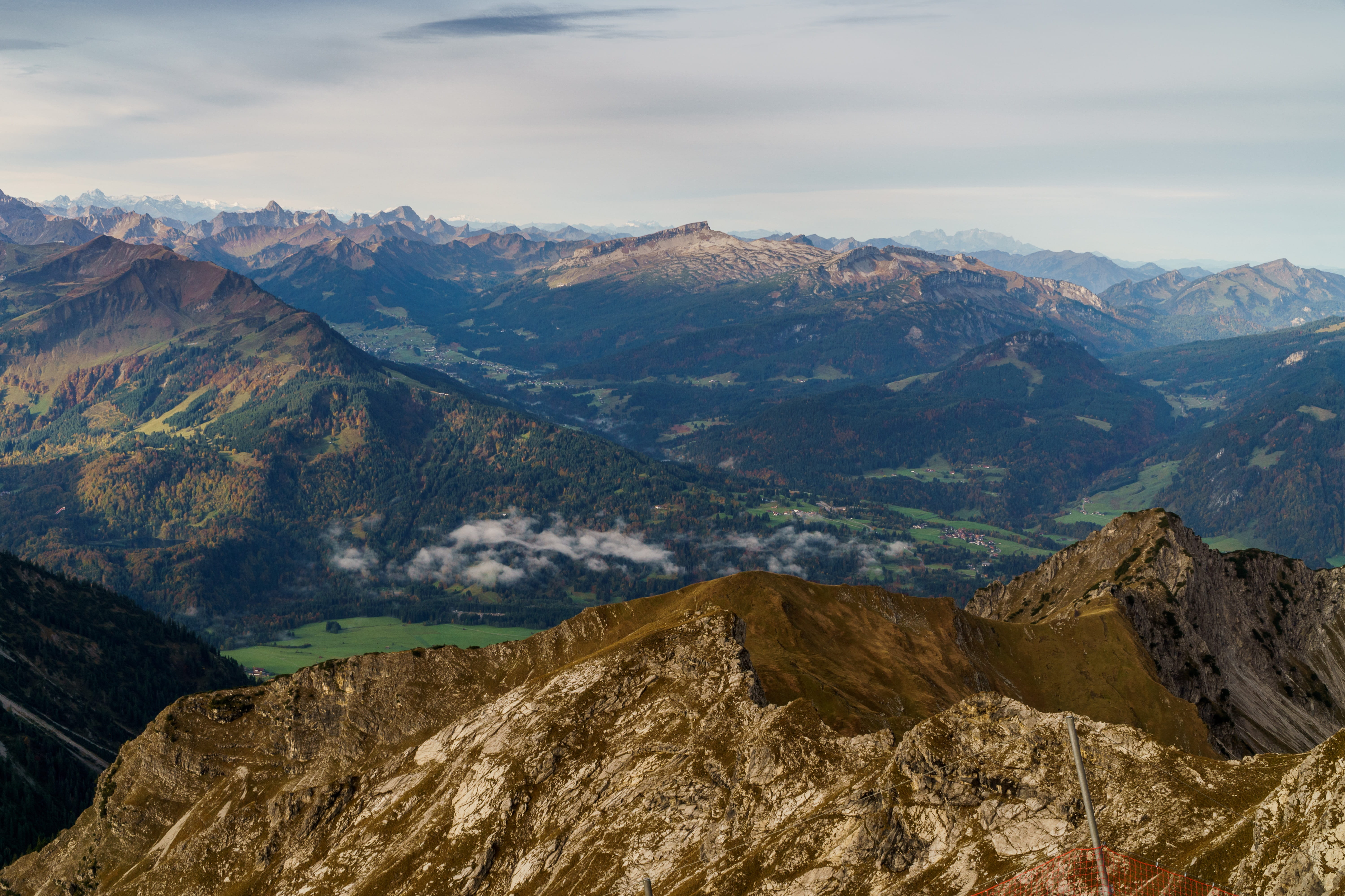 mountain range, 5K, rock - object, human, foghorn, sunbeam, sun, summit, mountain, solid, back light, day, fall color, allgäu, fall foliage, environment, HD Wallpaper