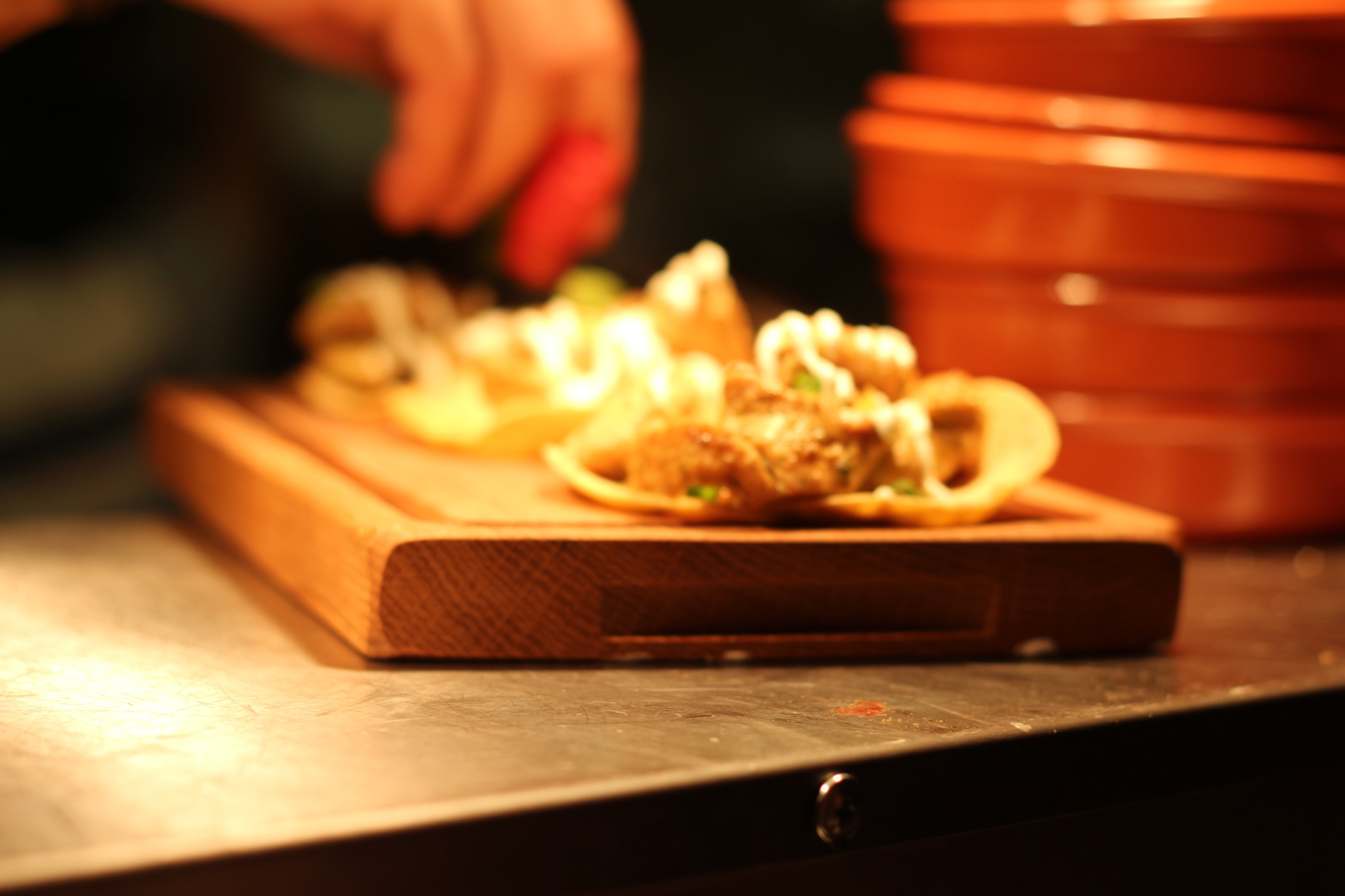 business, one person, selective focus, 5K, restaurant, fajita, indoors, cuisine, tortilla, kitchen, commercial kitchen, spicy, dining, preparing food, HD Wallpaper