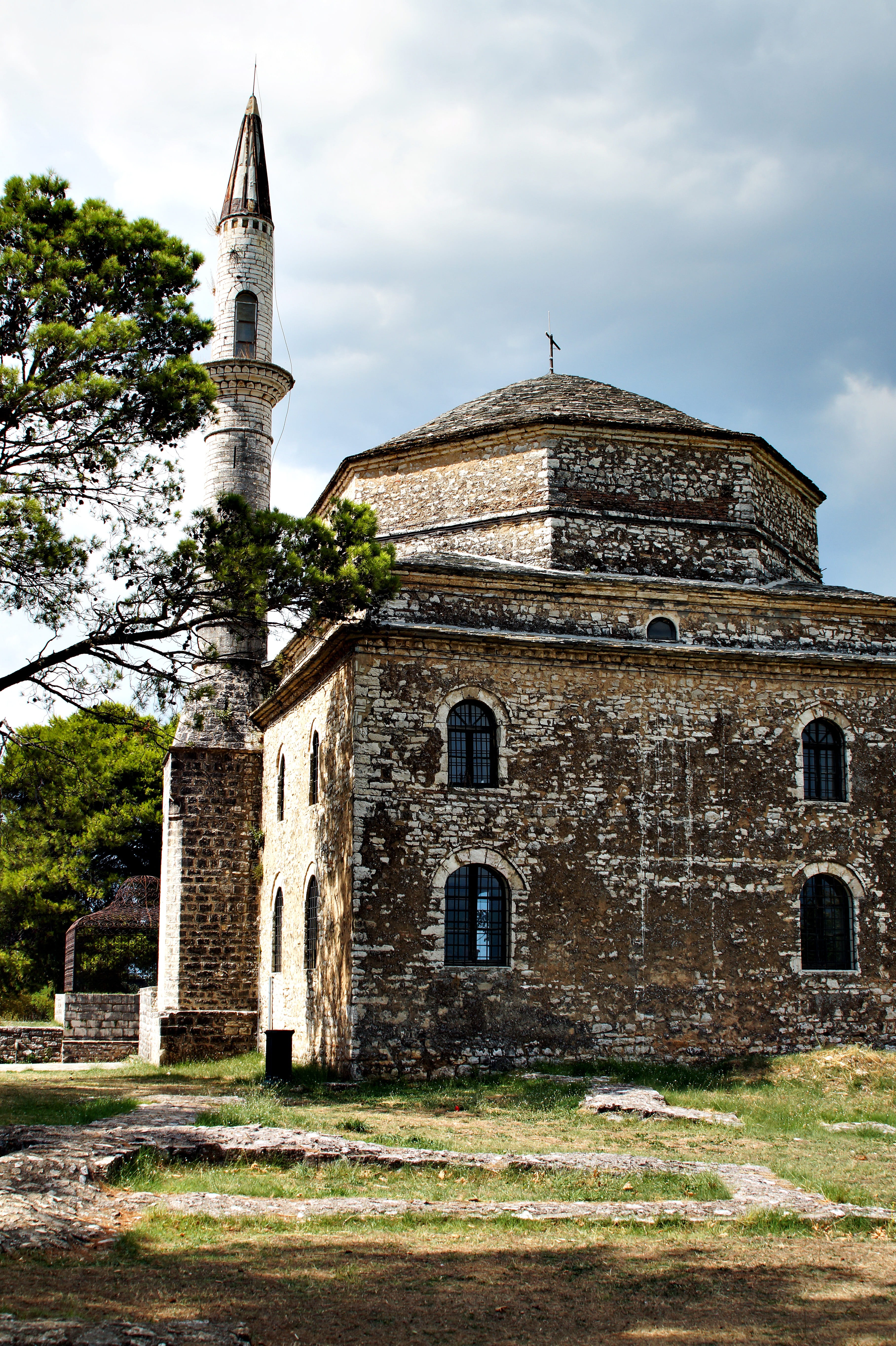 architecture, mosque, old, town, destination, built structure, history, greece, religion, the past, epirus, historic, ioannina, ottoman, ancient, islam, Phone HD Wallpaper