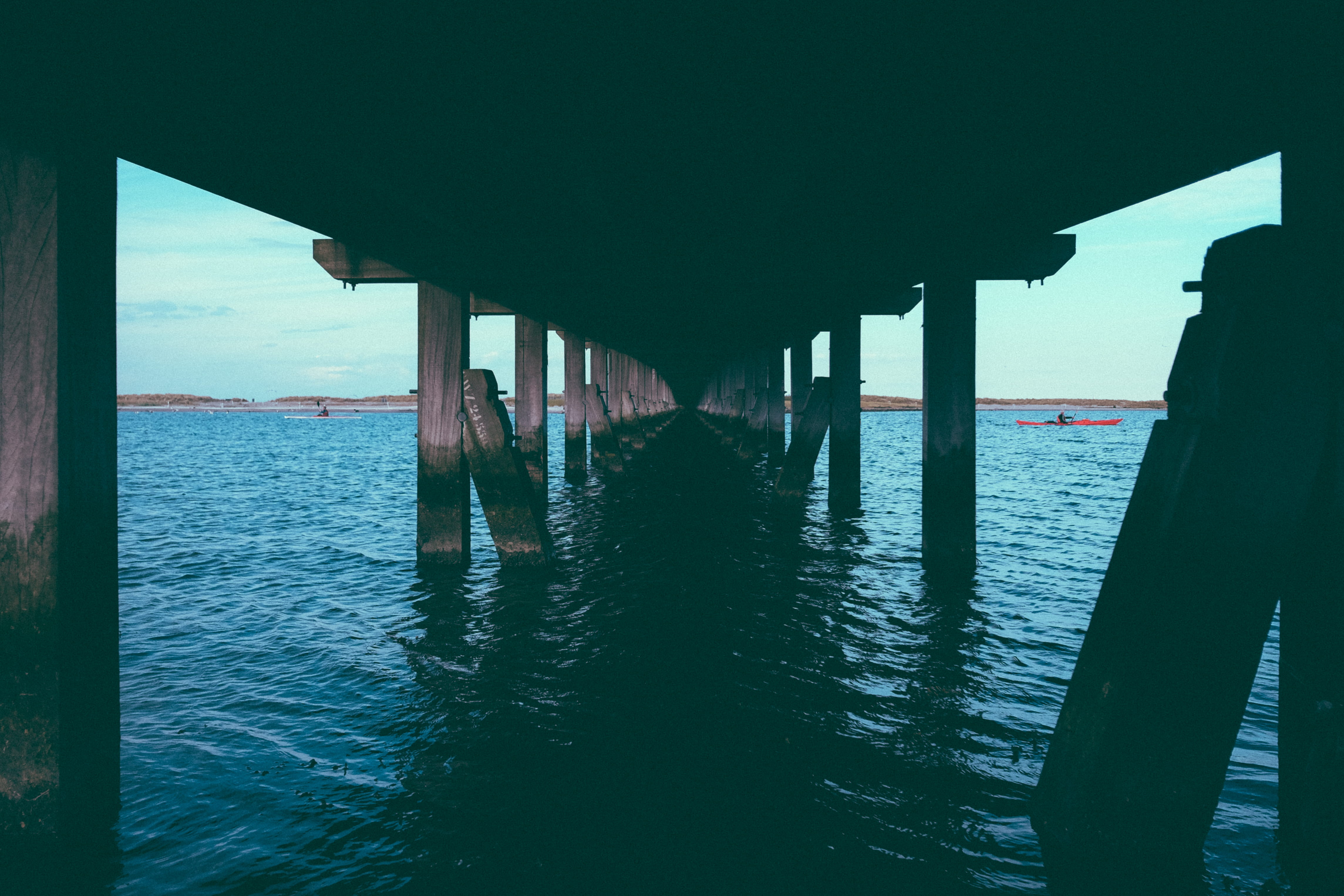 outdoors, wood, below, day, pier, silhouette, under, waterfront, beach, built structure, architectural column, sky, 4K, nature, sea, københavn s, water, HD Wallpaper