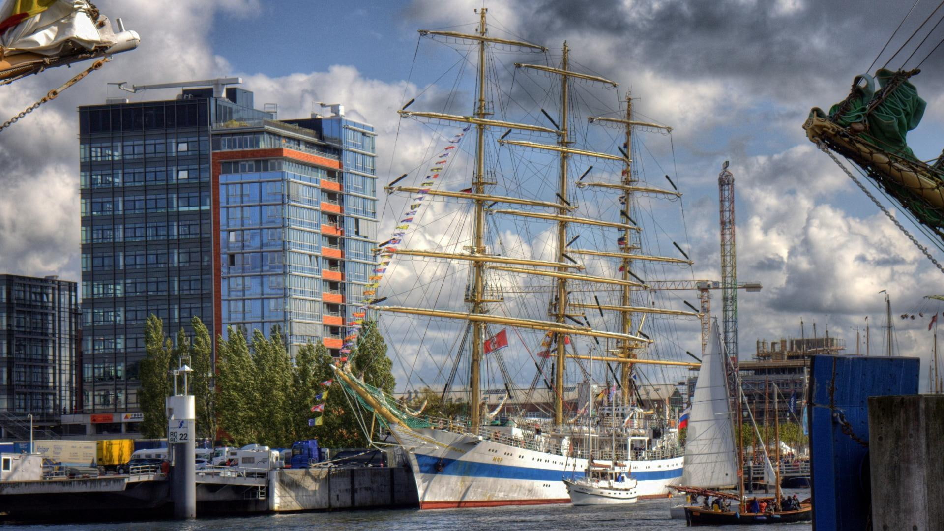 docks, city, 1080P, sail, sail ship, docked, clouds, ship, boats, majestic, HD Wallpaper