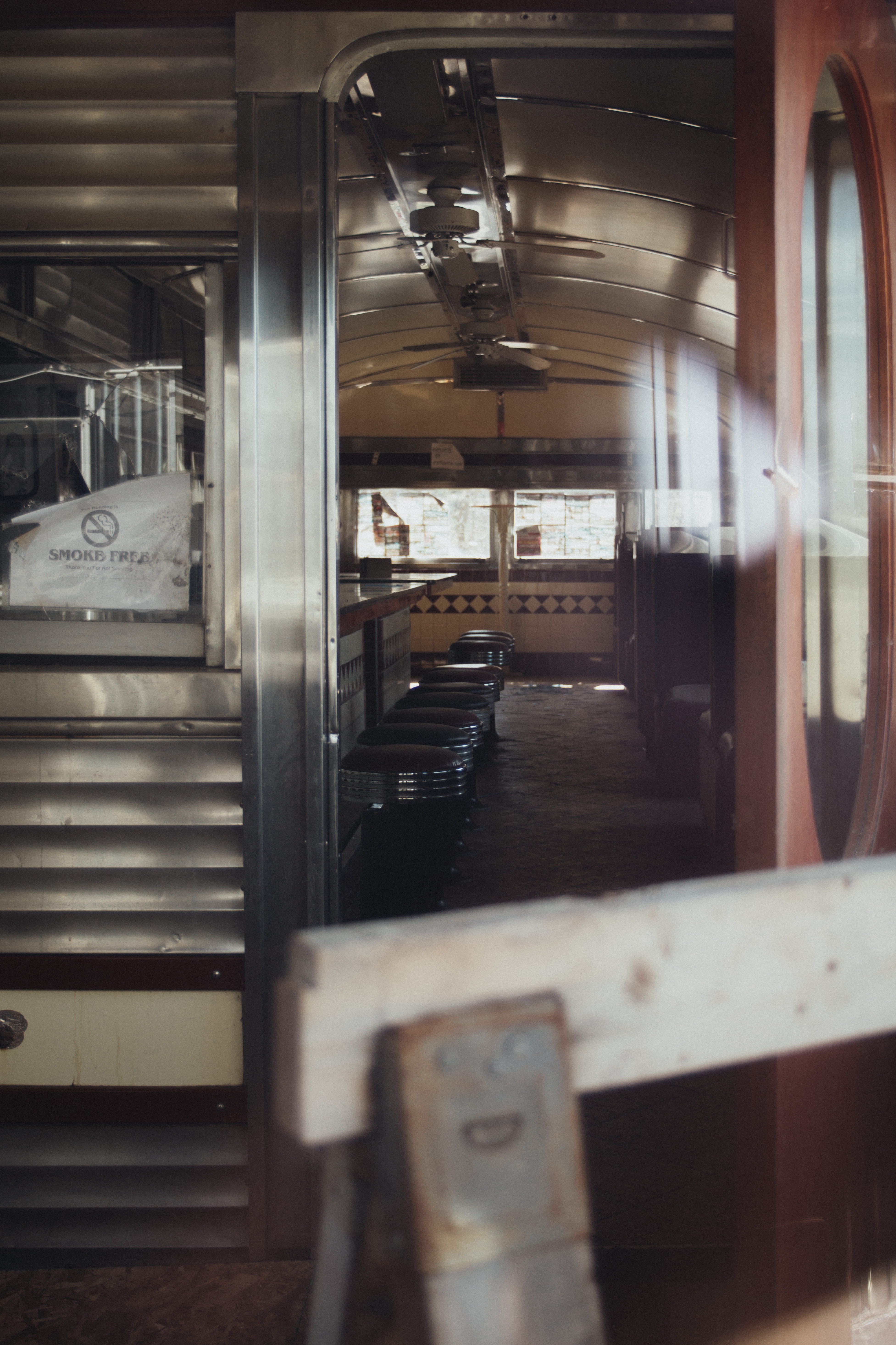 abandoned, business, vintage, urban, passenger train, lonely, retro, 5K, architecture, absence, metal, vehicle interior, window, meal, film, grain, neutral, Phone HD Wallpaper