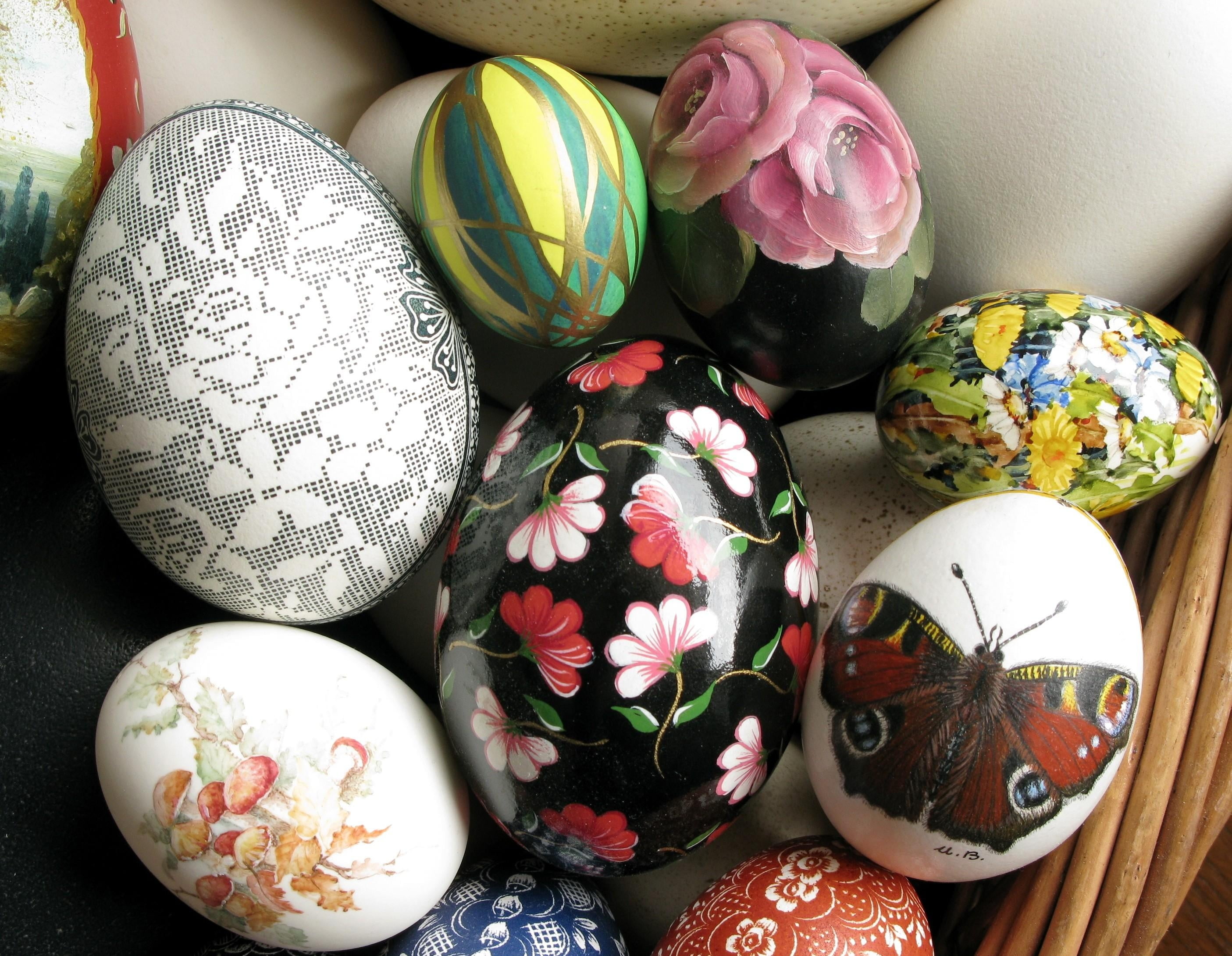 indoors, event, yellow, design, still life, close-up, floral pattern, group of Objects, easter, craft, springtime, wood - Material, paint, symbol, decors, HD Wallpaper