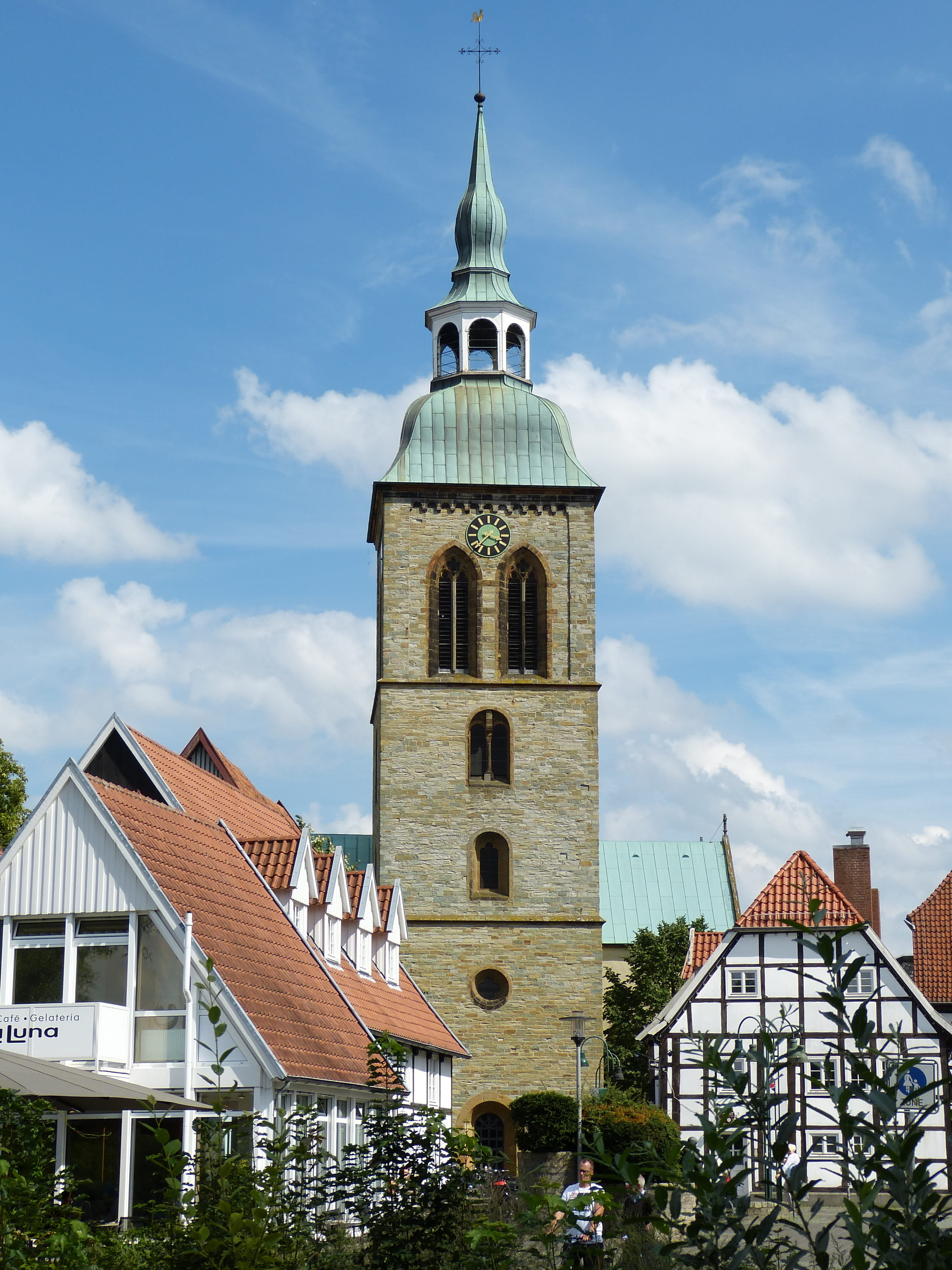 church, cloud - sky, city, building exterior, building, rheda-wiedenbrück, sky, travel, rheda, tower, spirituality, belief, day, nature, religion, 4K, Phone HD Wallpaper