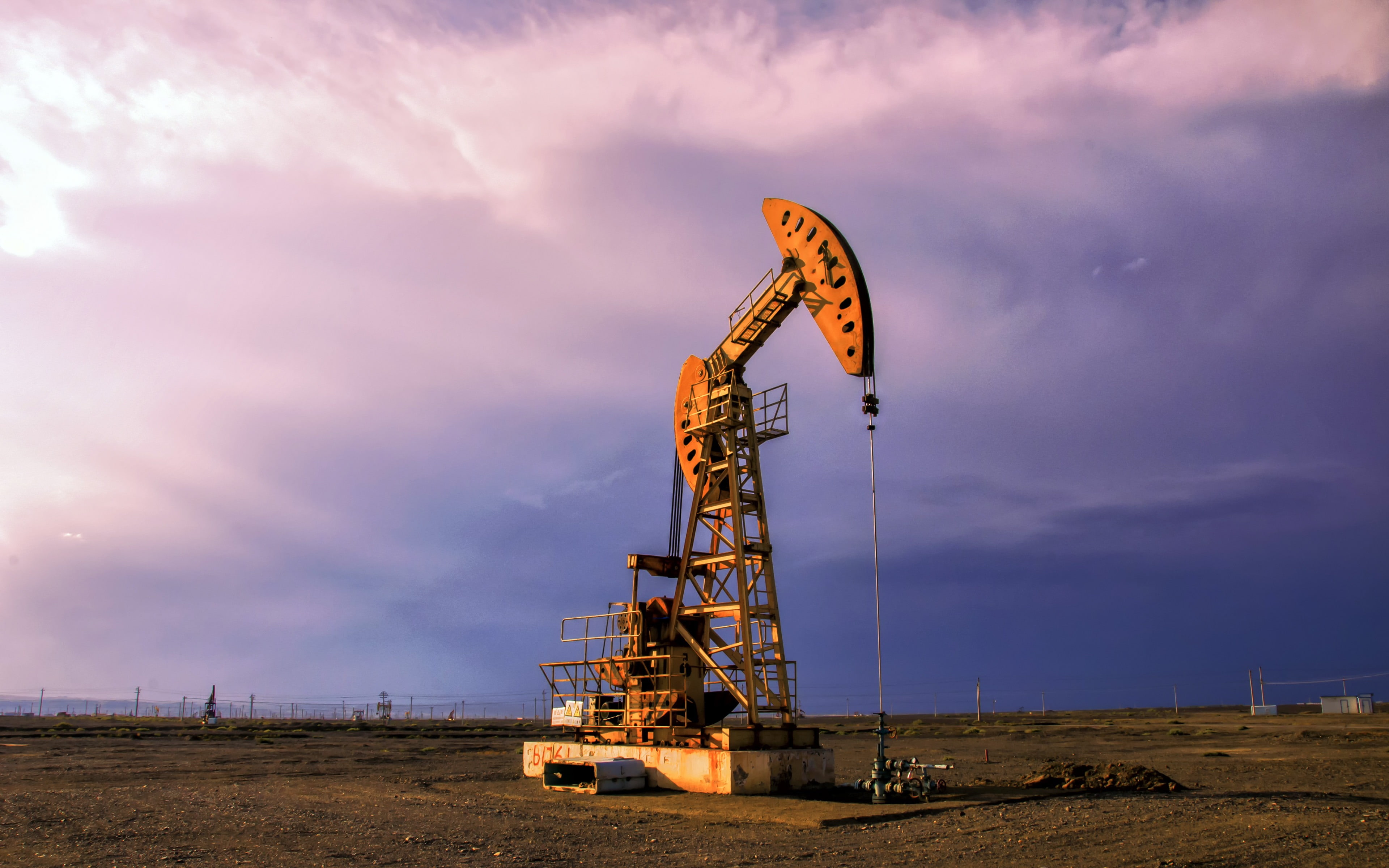 unit, architecture, metal, sky, fuel and power generation, oil well, low angle view, xinjiang, landscape, sunset, 4K, cloud - sky, nature, oilfield, no people, HD Wallpaper