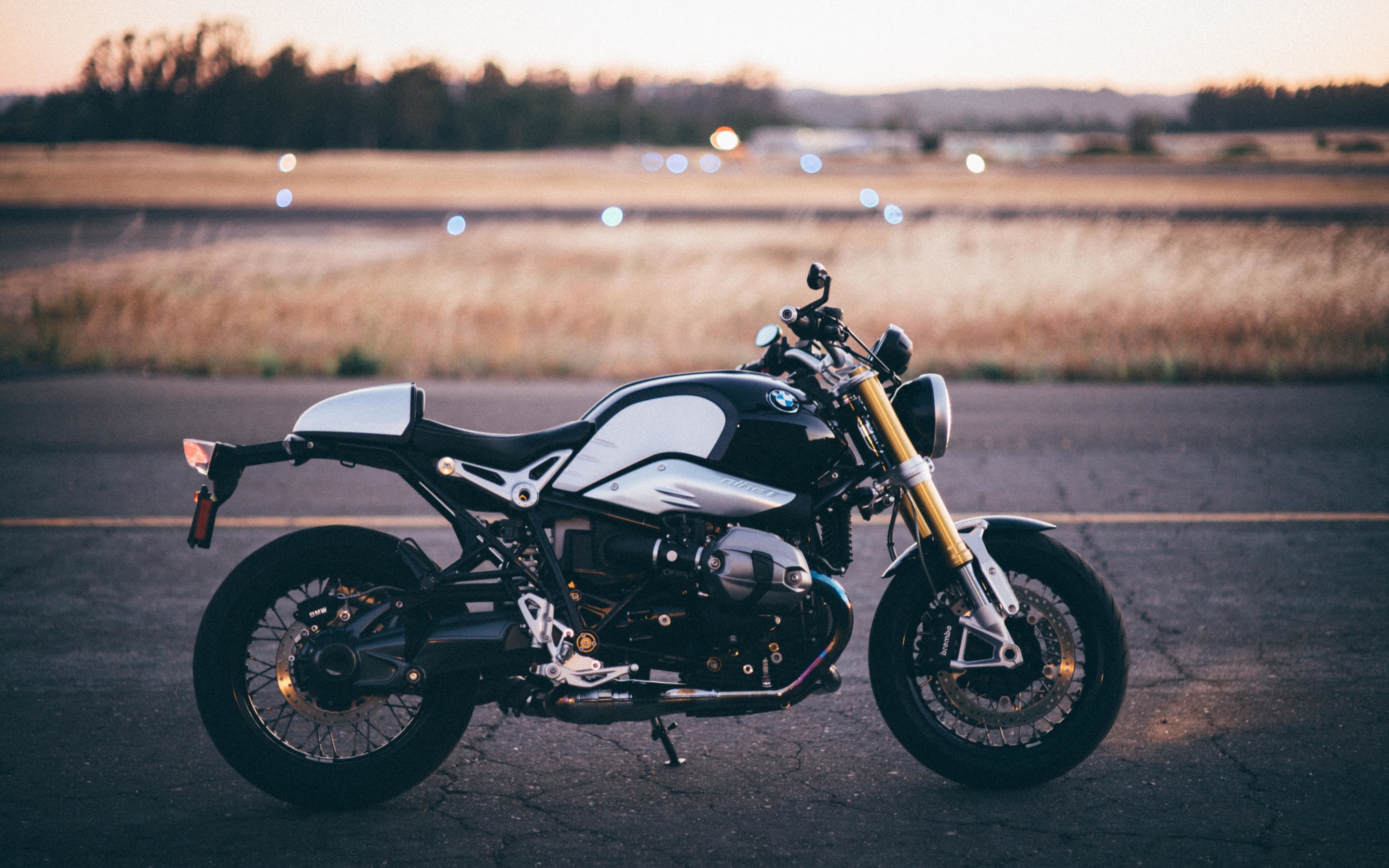 light, BMW, grass, runway, bokeh, mountains, wheels, 2K, horizon, engine, HD Wallpaper
