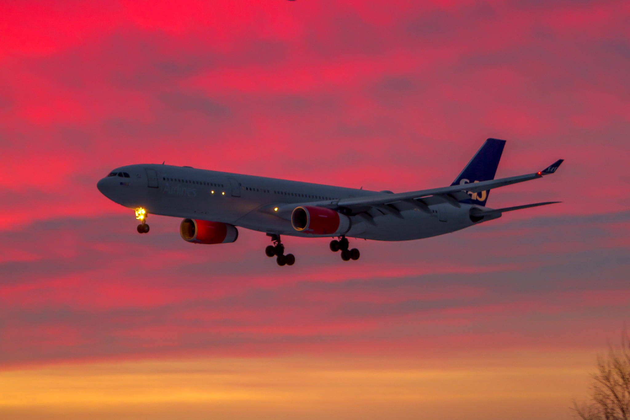 transportation, travel, nature, mode of Transport, business Travel, airport, people Traveling, airplane, cloudscape, air, business, aerobatics, on the move, HD Wallpaper