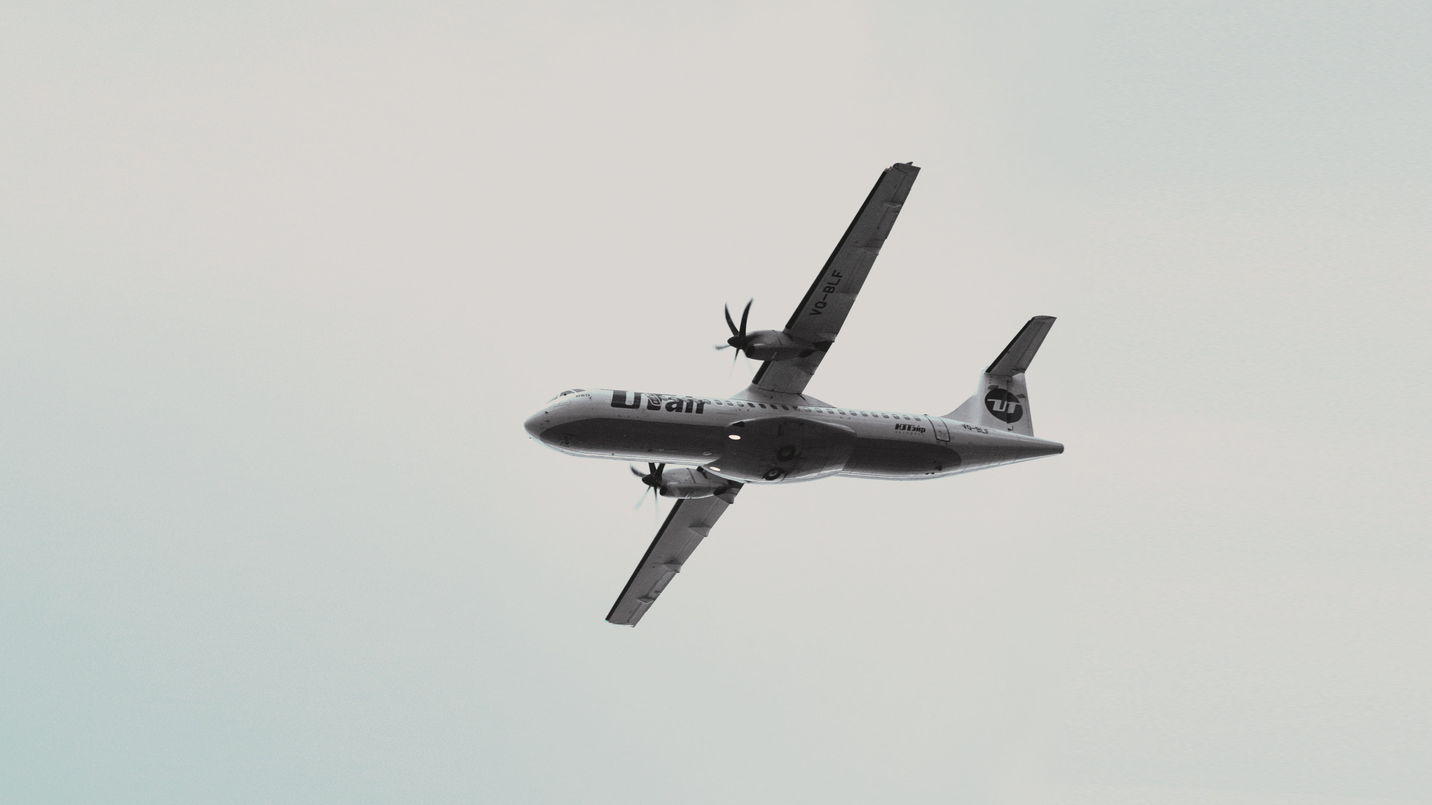 Utair Aviation, machinery, no people, single object, military, air, transportation, day, rain, copy space, aerospace industry, on the move, military airplane, HD Wallpaper