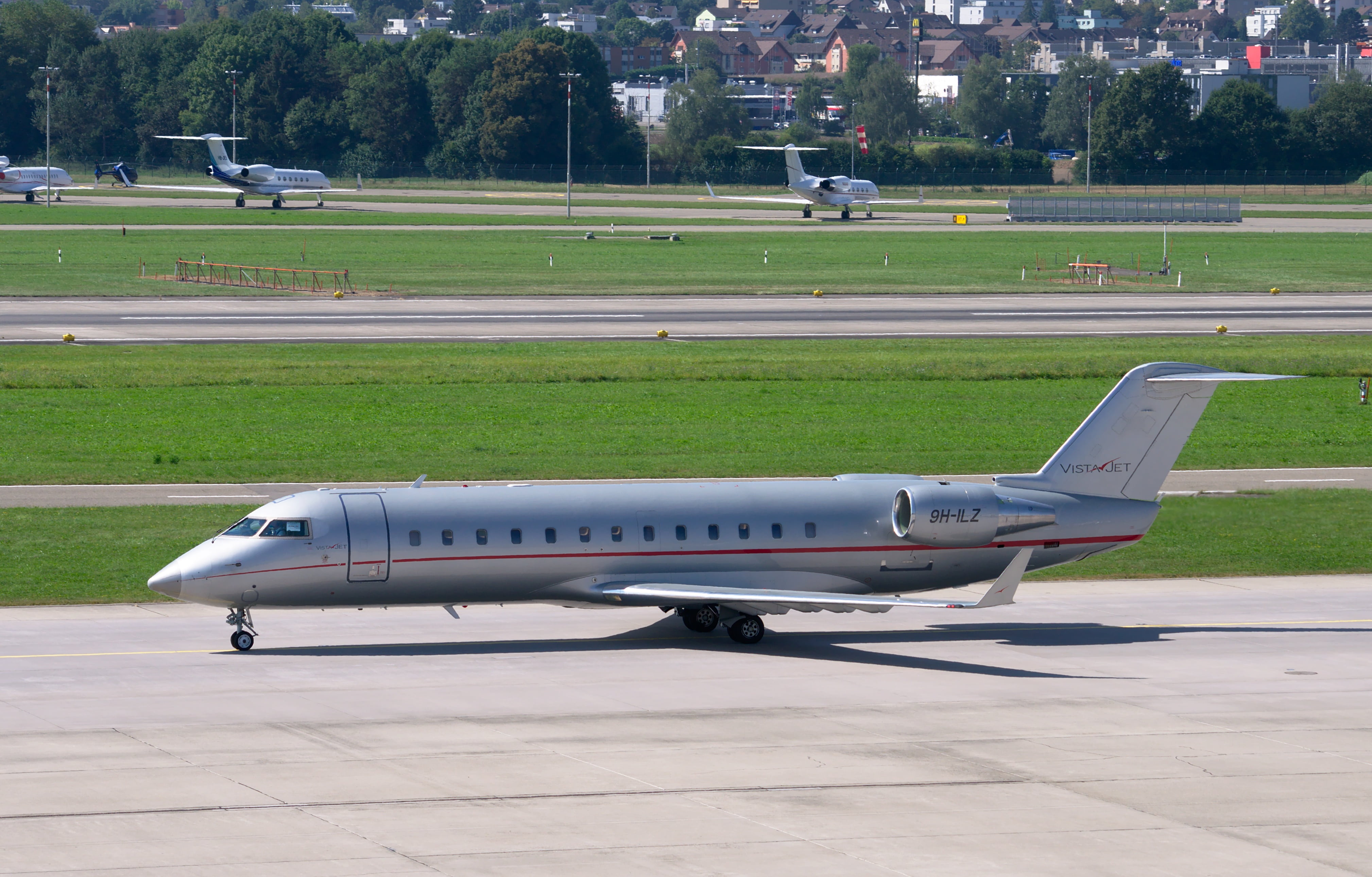 grass, leaving, waiting, tarmac, business trip, airport runway, transport, photo, aircraft, departure, land vehicle, day, side view, bombardier challenger 850, HD Wallpaper