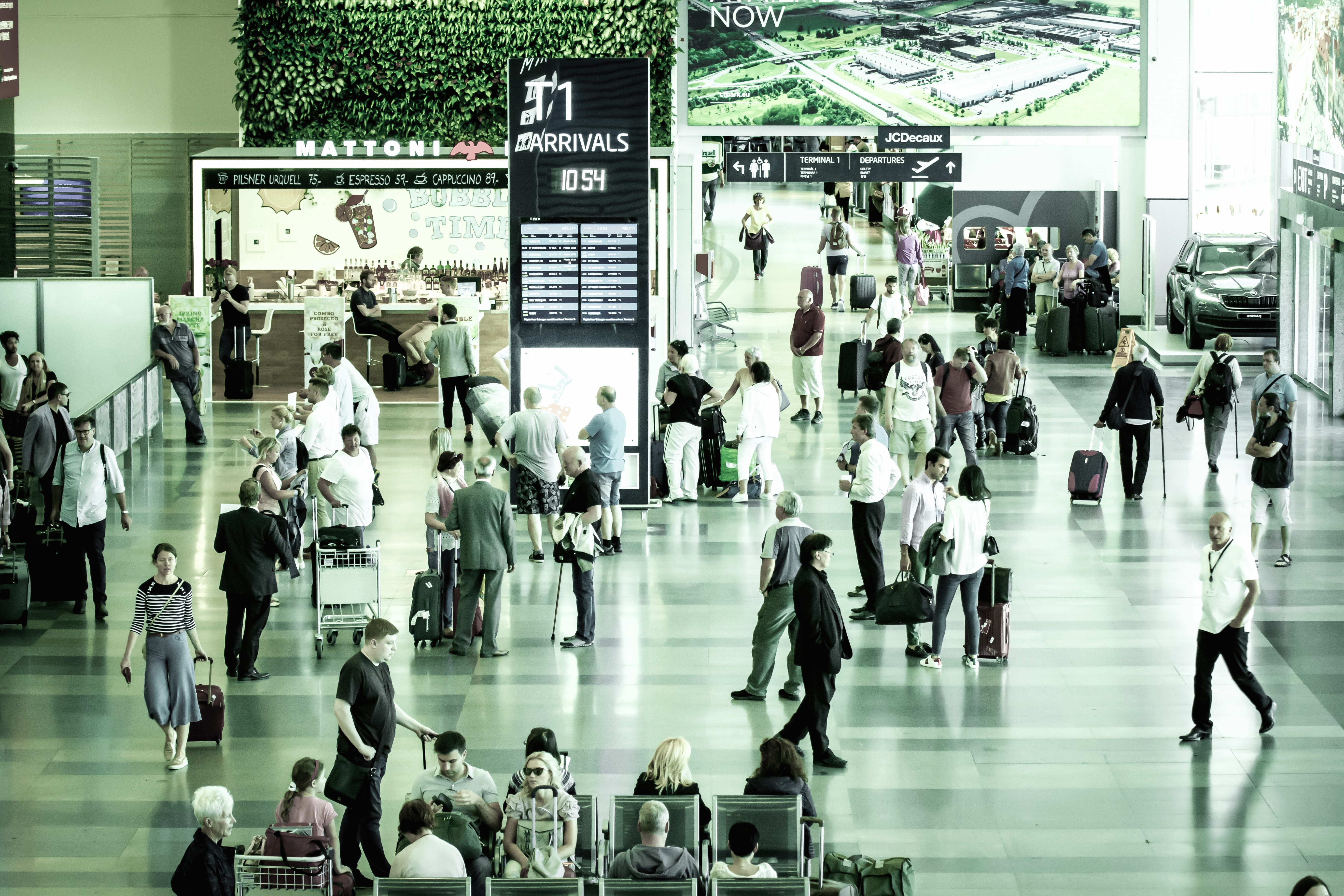 arrival, group of people, architecture, people, public transportation, blurred motion, airport, women, passenger, men, motion, transportation, airport departure area, HD Wallpaper