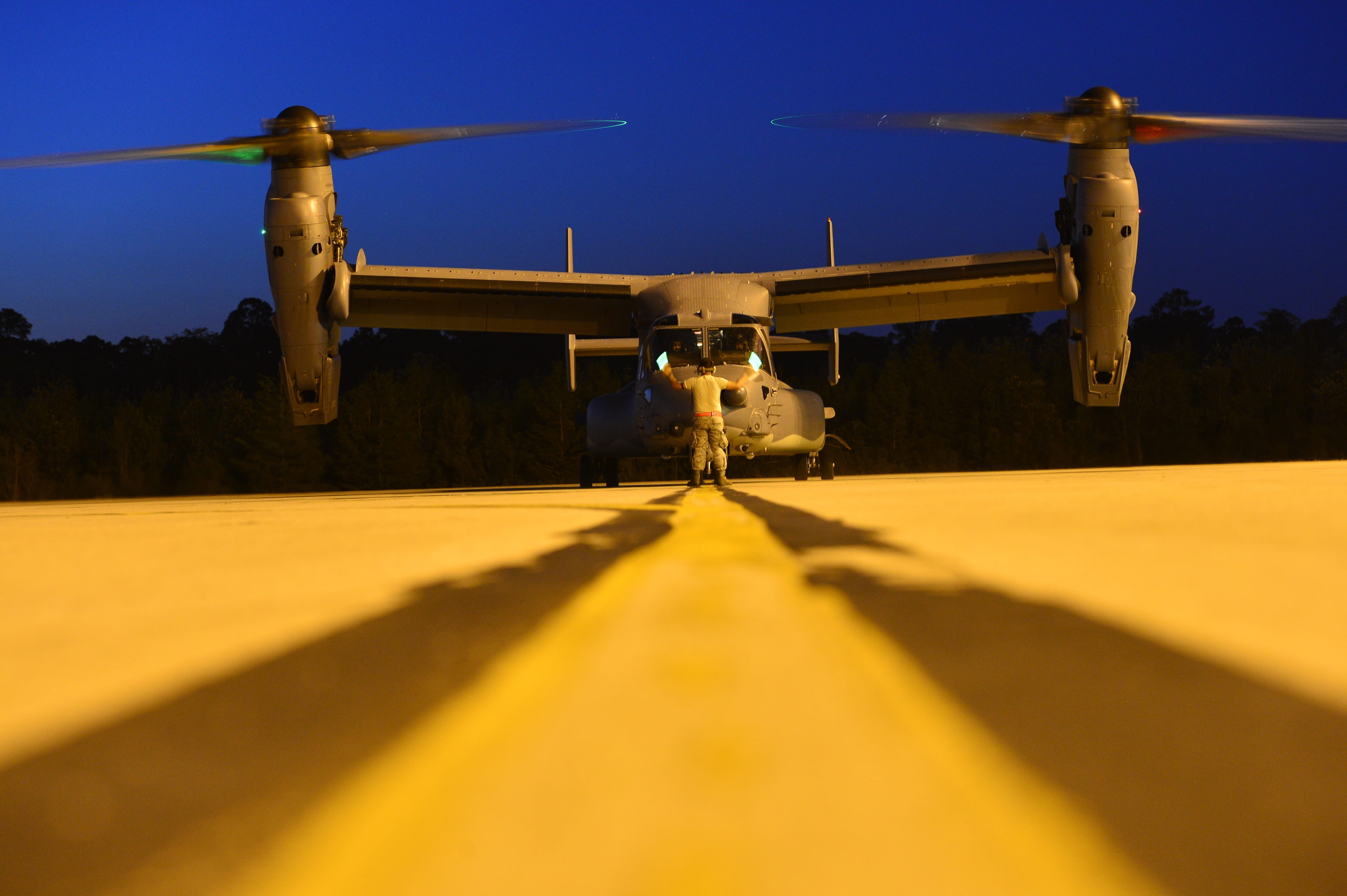 single object, mode of transportation, ground crew, osprey, architecture, airplane, sky, air vehicle, day, yellow, shadows, no people, transportation, shadow, HD Wallpaper