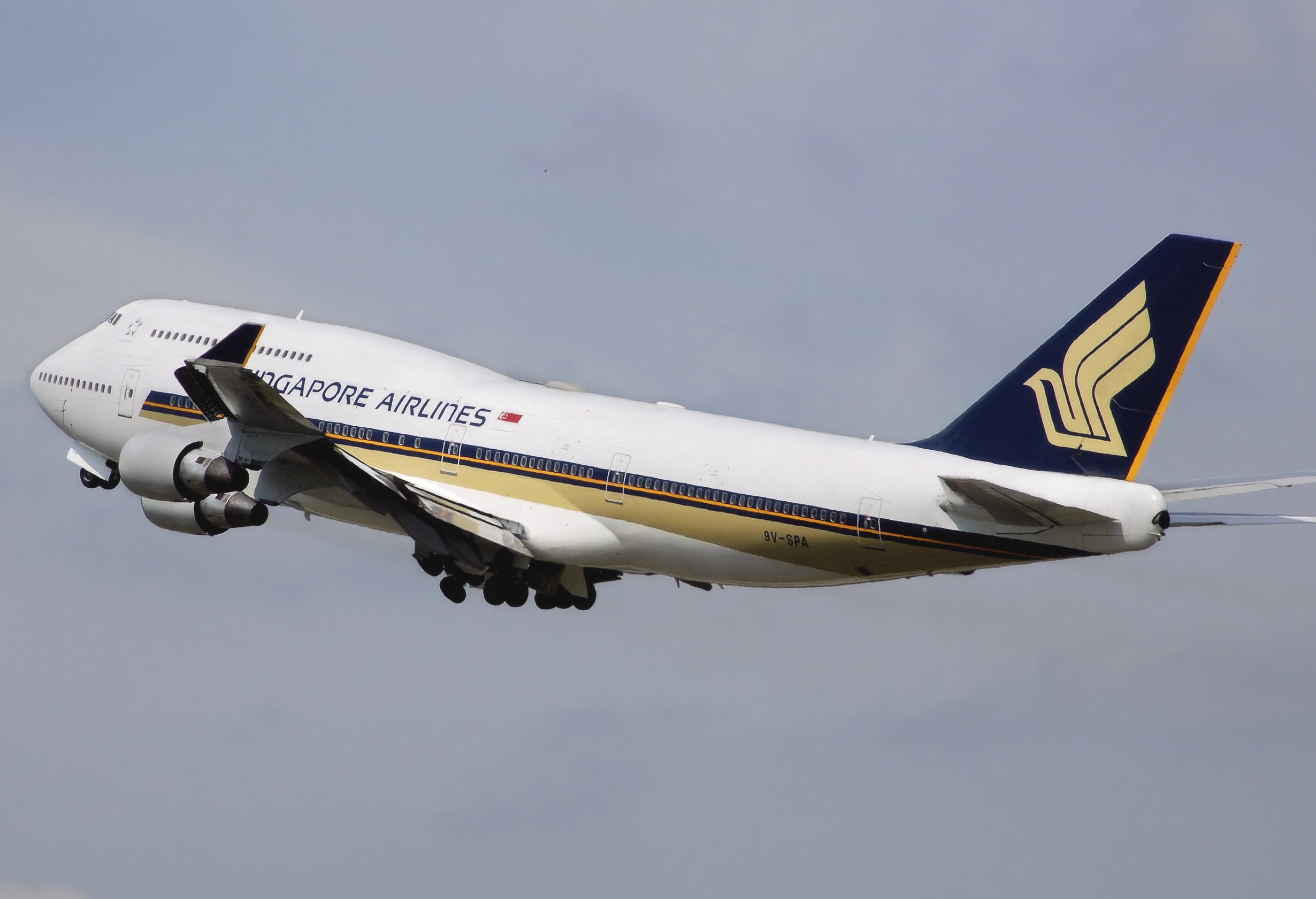 airline, blue, aerospace industry, wind, passengers, plane, fly, aviation, flight, takeoff, airplane, outdoors, singapore airlines, 1080P, airshow, take, HD Wallpaper